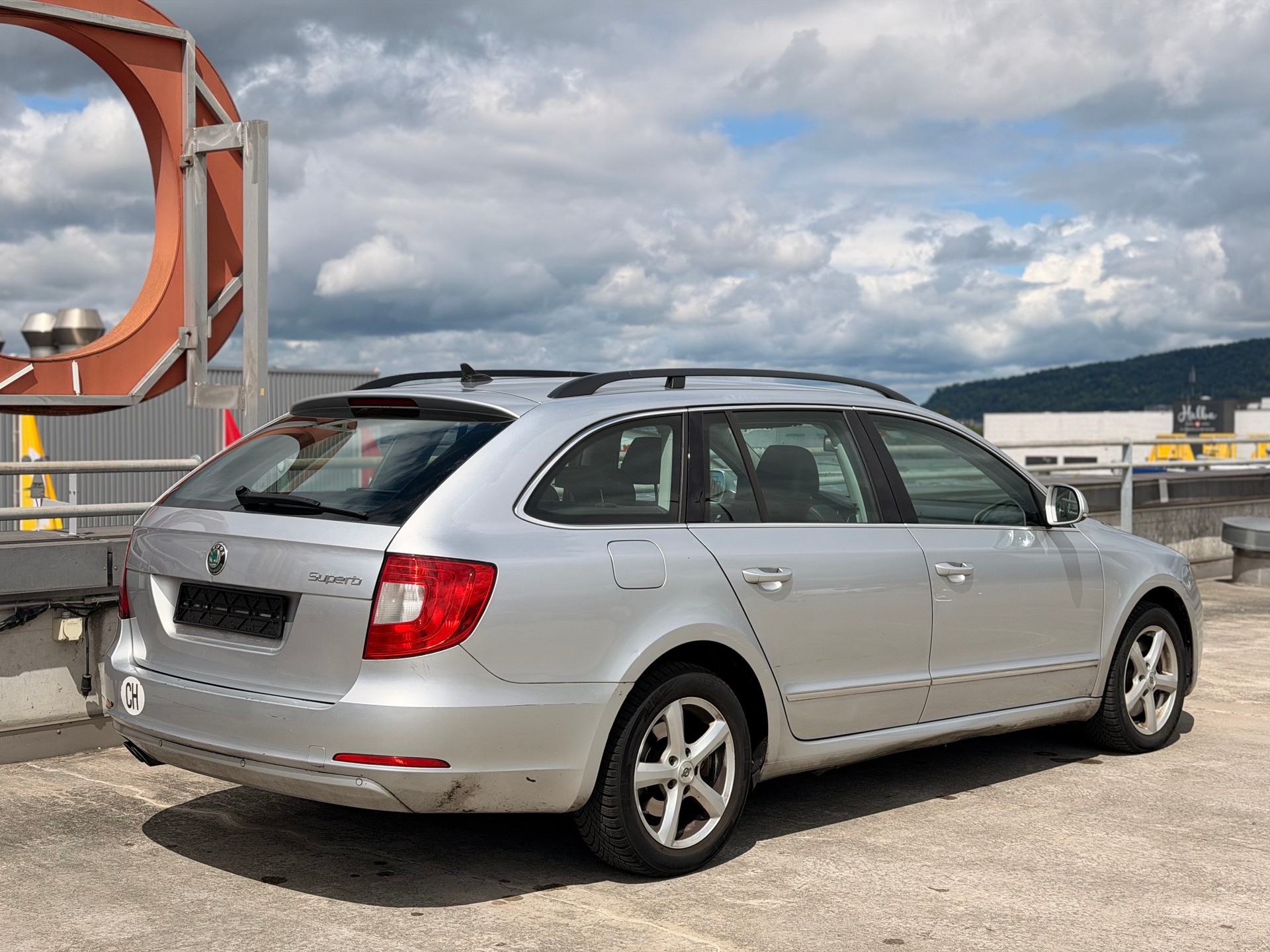 SKODA Superb Combi 2.0 TDi Elegance 4x4 DSG-image-3