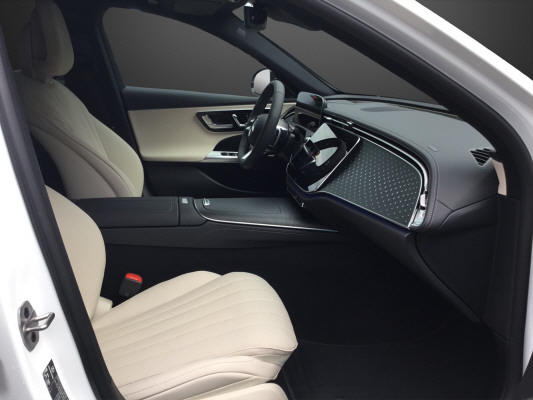 MERCEDES-BENZ E 220 d 4Matic-image-8