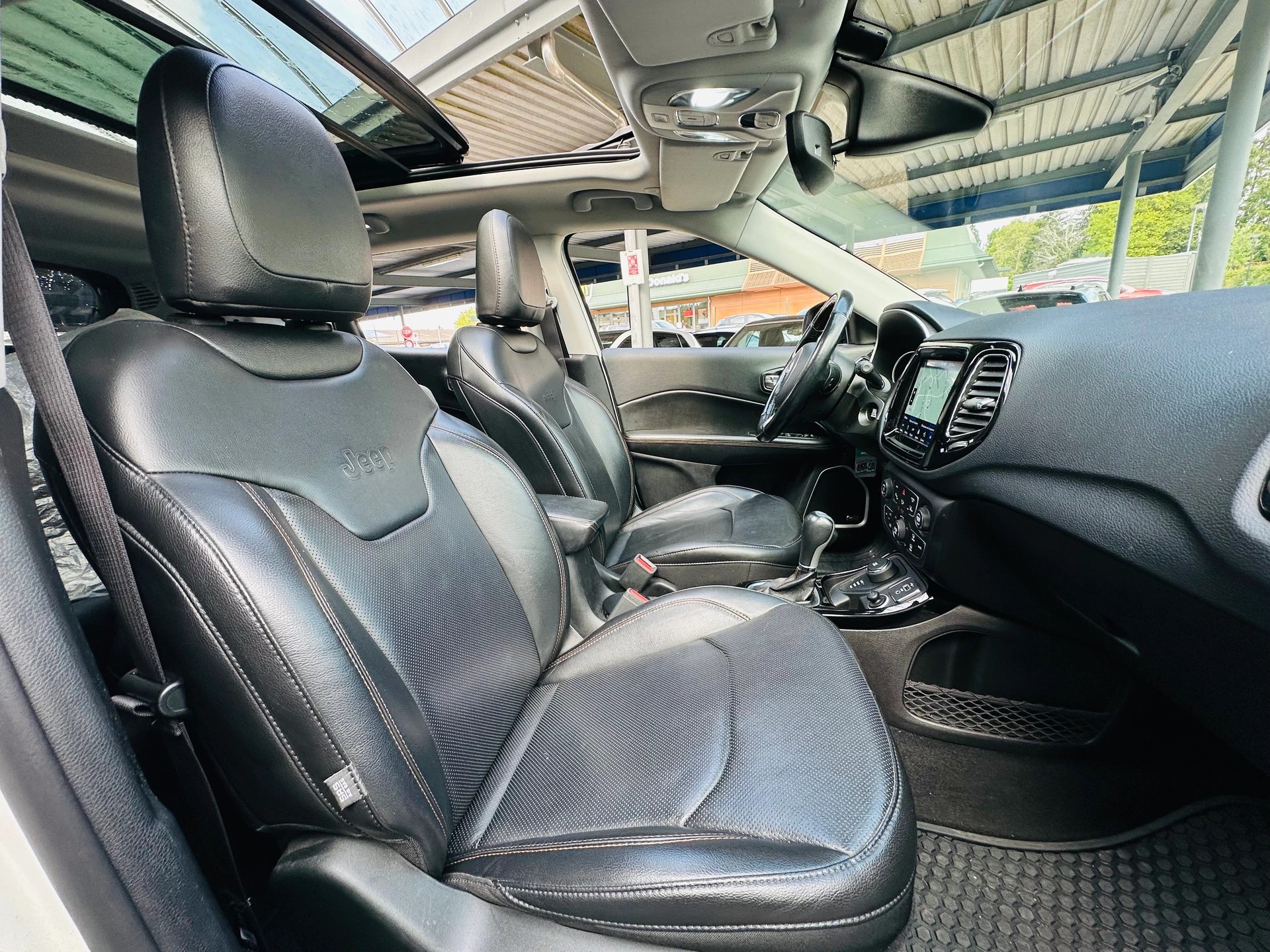 JEEP Compass 1.4 Turbo Limited AWD 9ATX-image-9