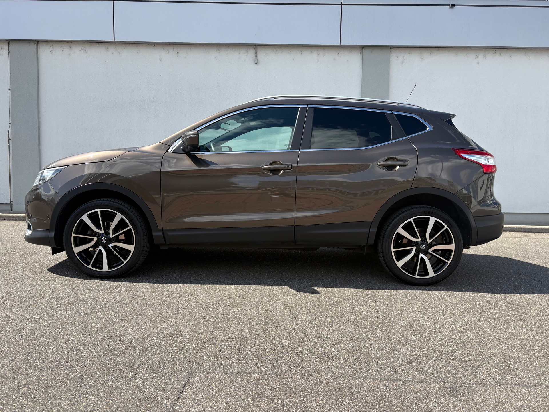NISSAN 1.6 DIG-T 163 Swiss Edition-image-1