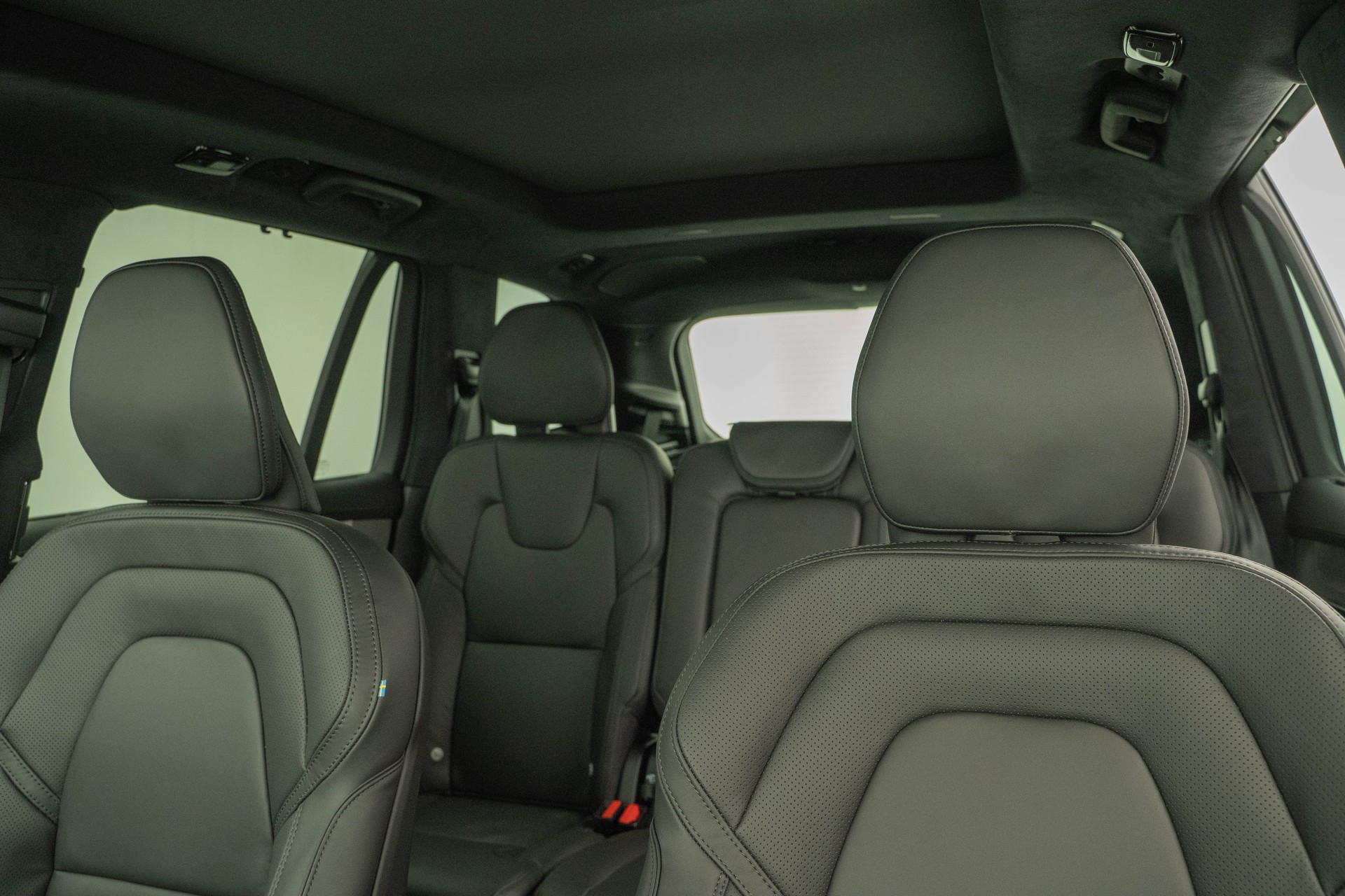 VOLVO XC90 2.0 T8 TE Black Edition eAWD-image-9