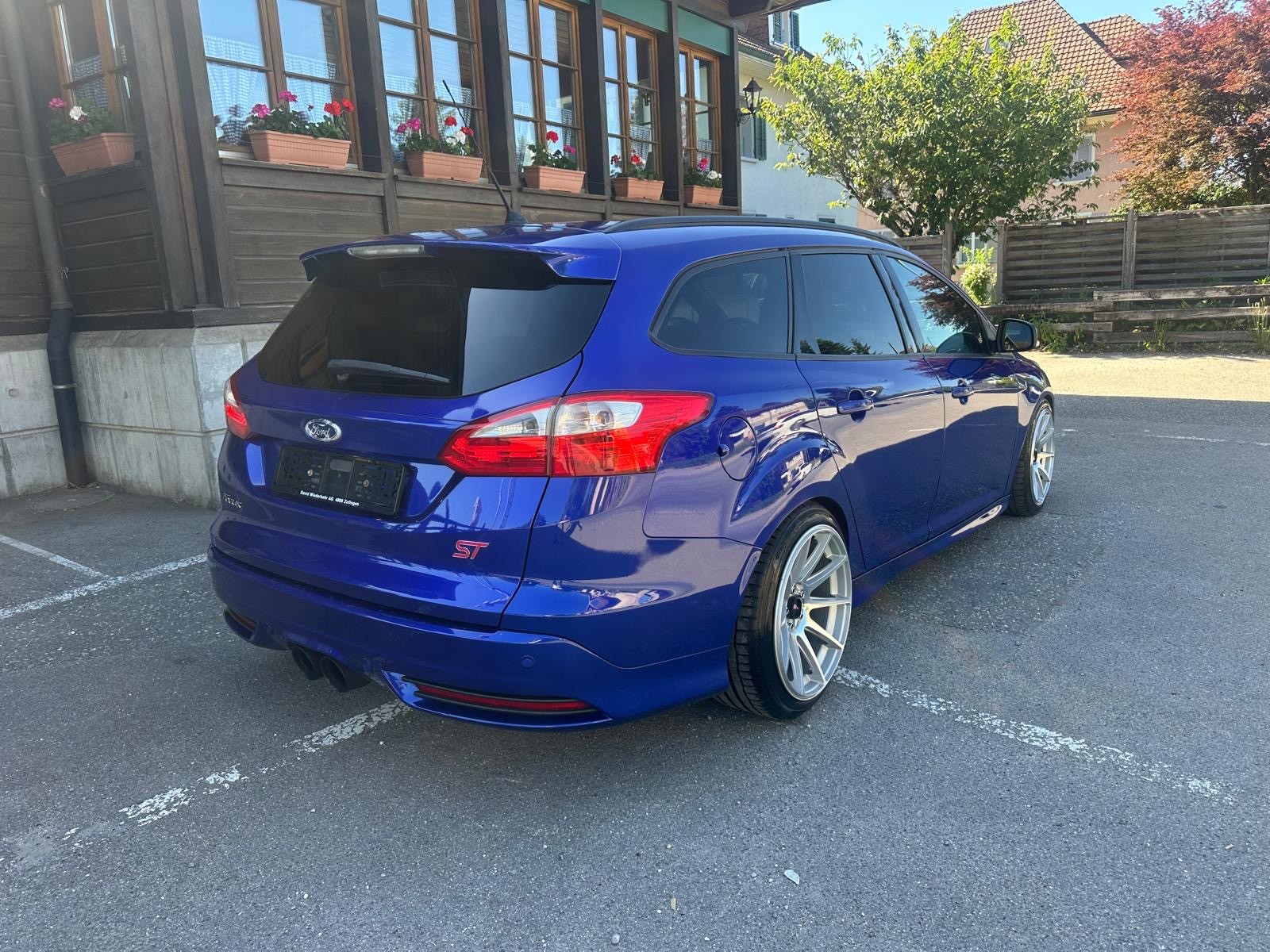 FORD Focus 2.0 SCTi ST-3-image-3