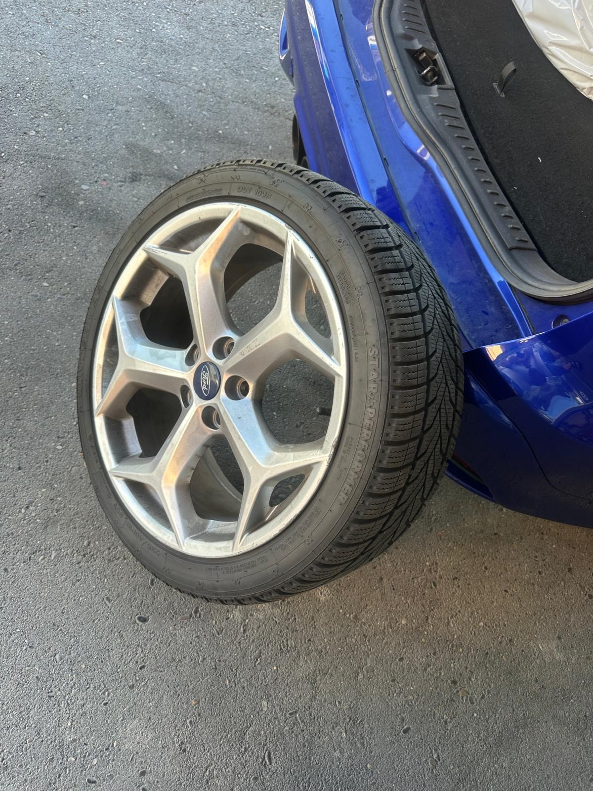 FORD Focus 2.0 SCTi ST-3-image-13
