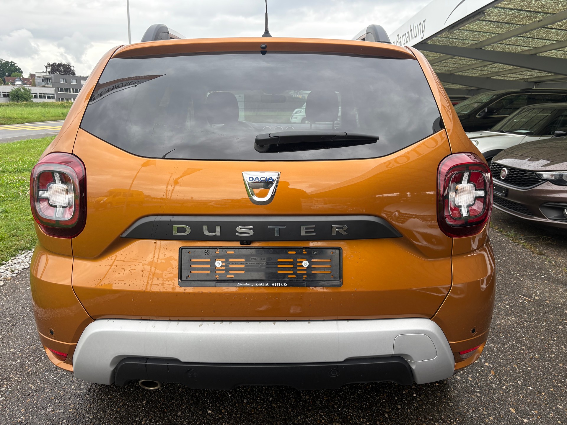 DACIA Duster TCe 130 Celebration 4x2-image-4