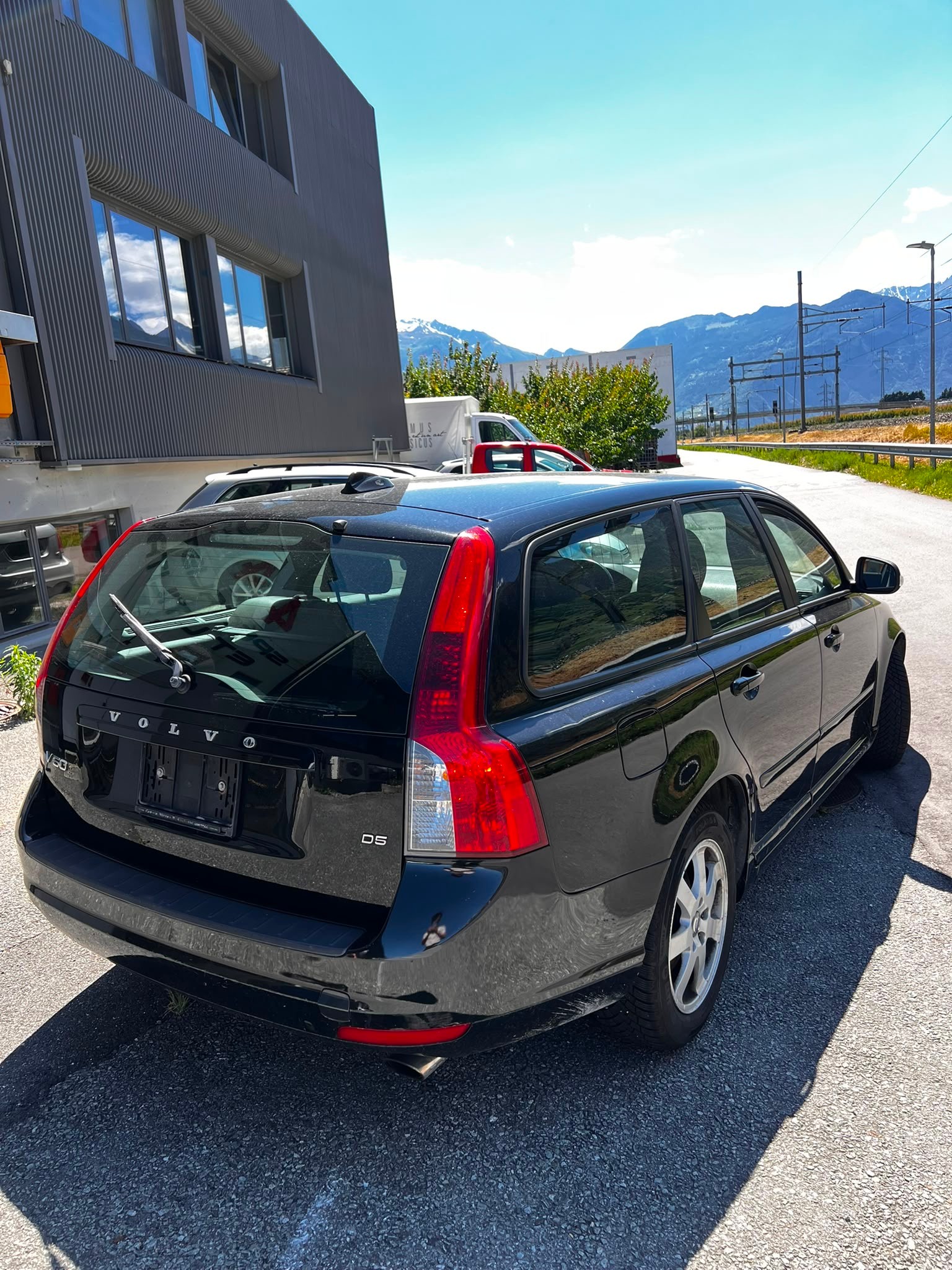 VOLVO V50 D5 Kinetic-image-4