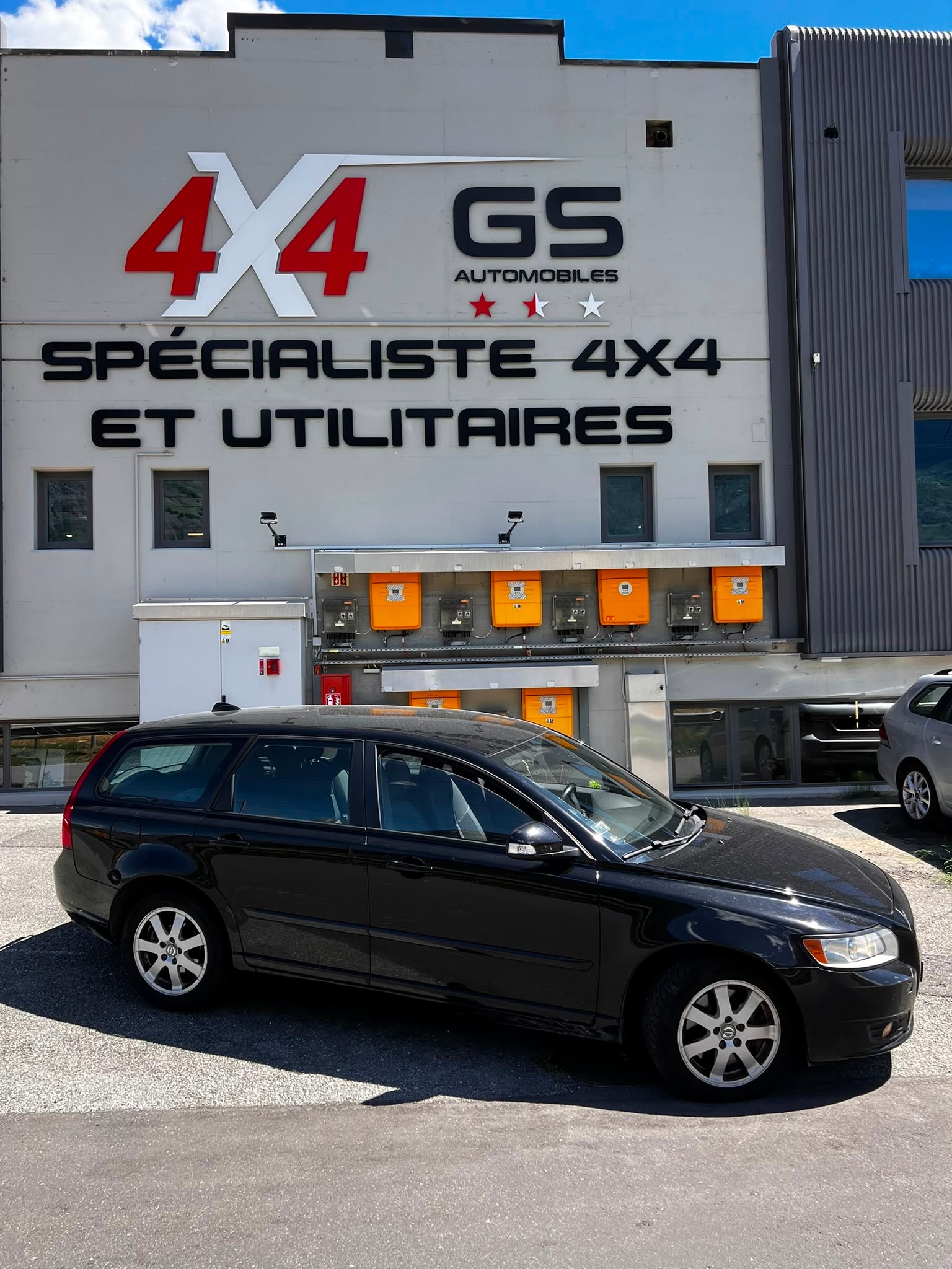VOLVO V50 D5 Kinetic-image-3