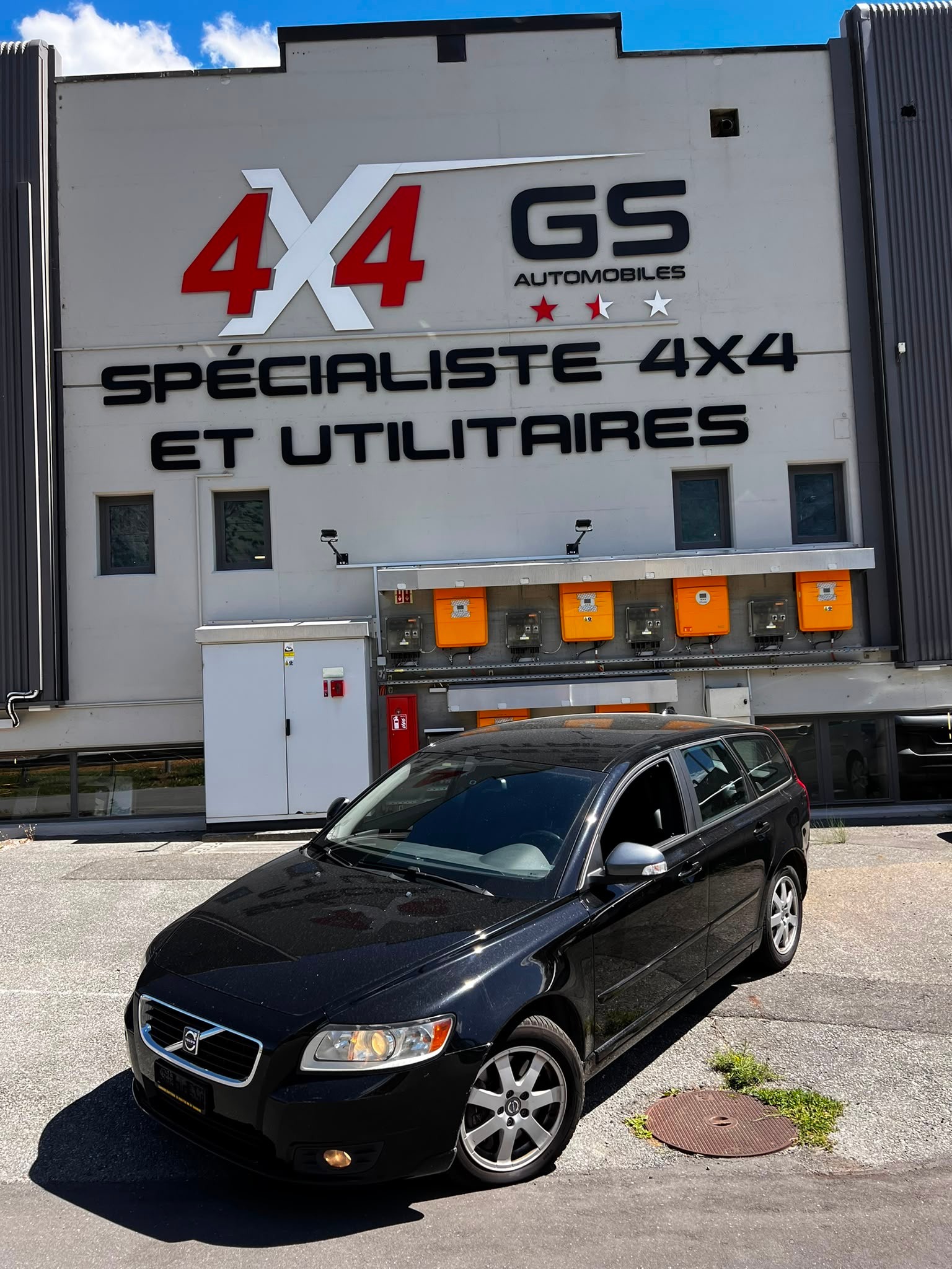 VOLVO V50 D5 Kinetic-image-0