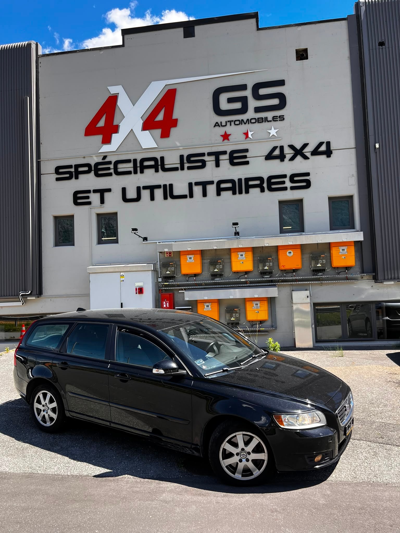 VOLVO V50 D5 Kinetic-image-2