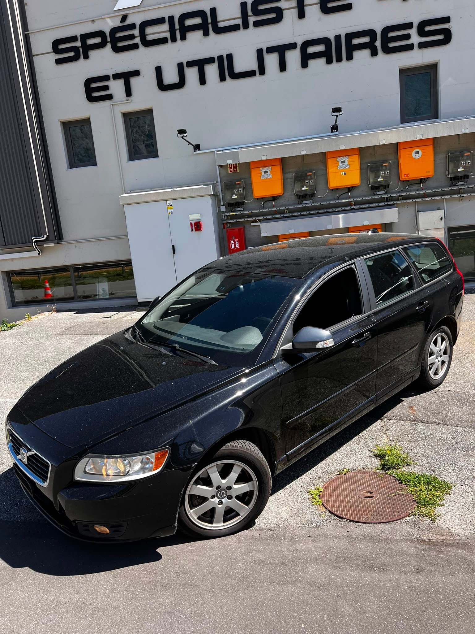 VOLVO V50 D5 Kinetic-image-1