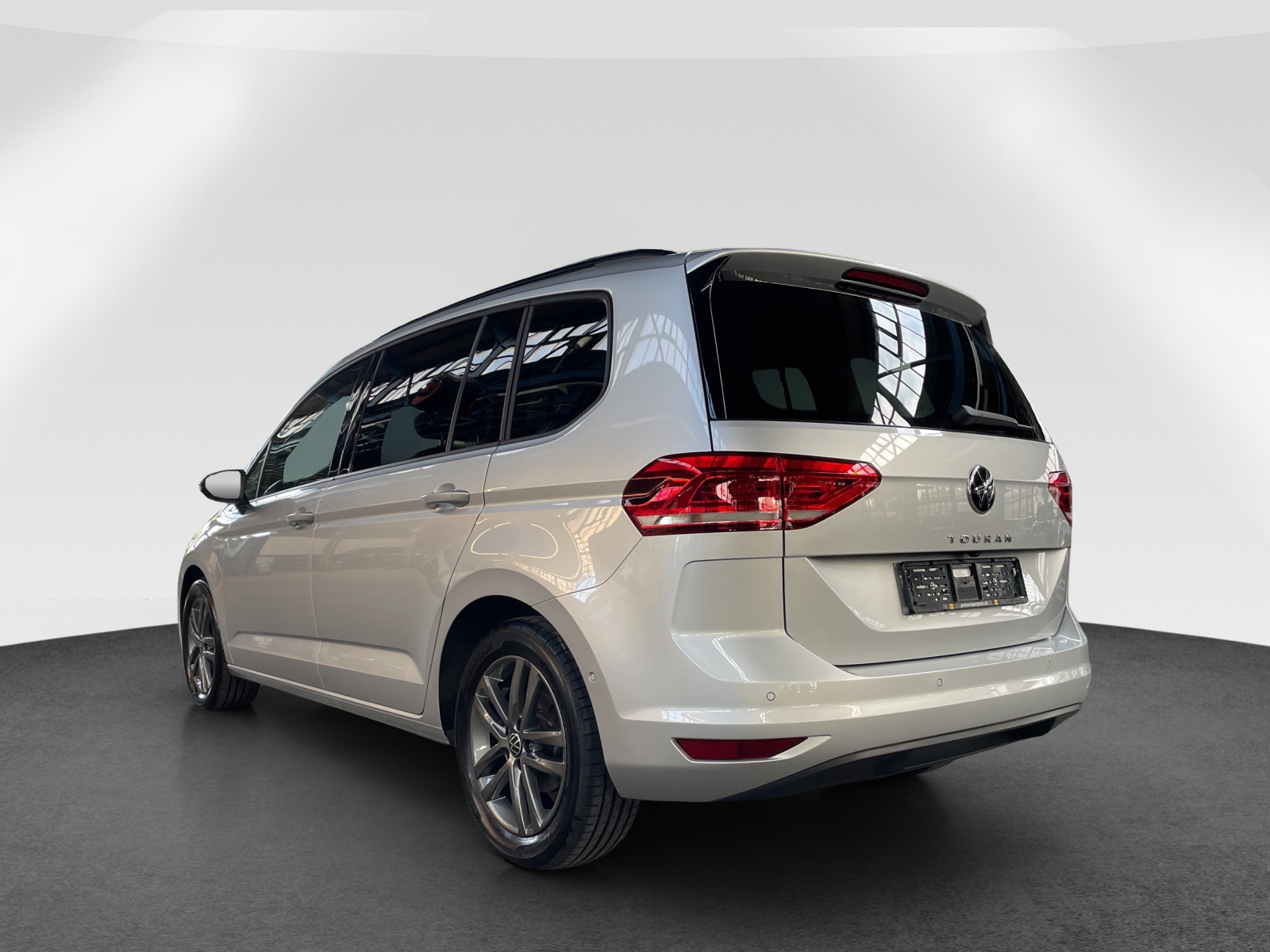 VW Touran 1.5 TSI Comfortline DSG 7Pl. AHK-image-3