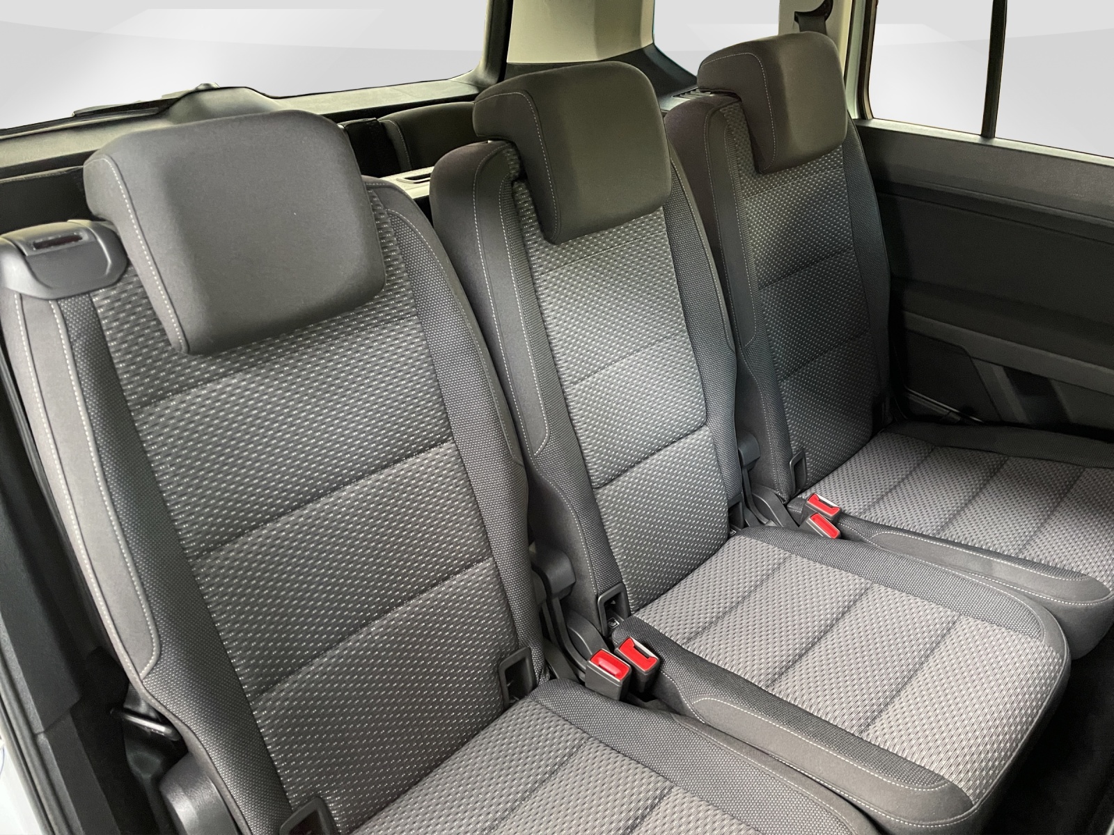 VW Touran 1.5 TSI Comfortline DSG 7Pl. AHK-image-9