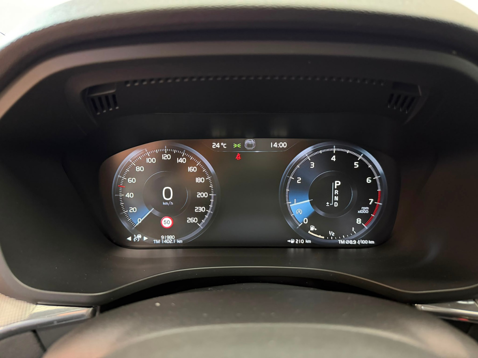 VOLVO XC60 T5 AWD R-Design Geartronic-image-11