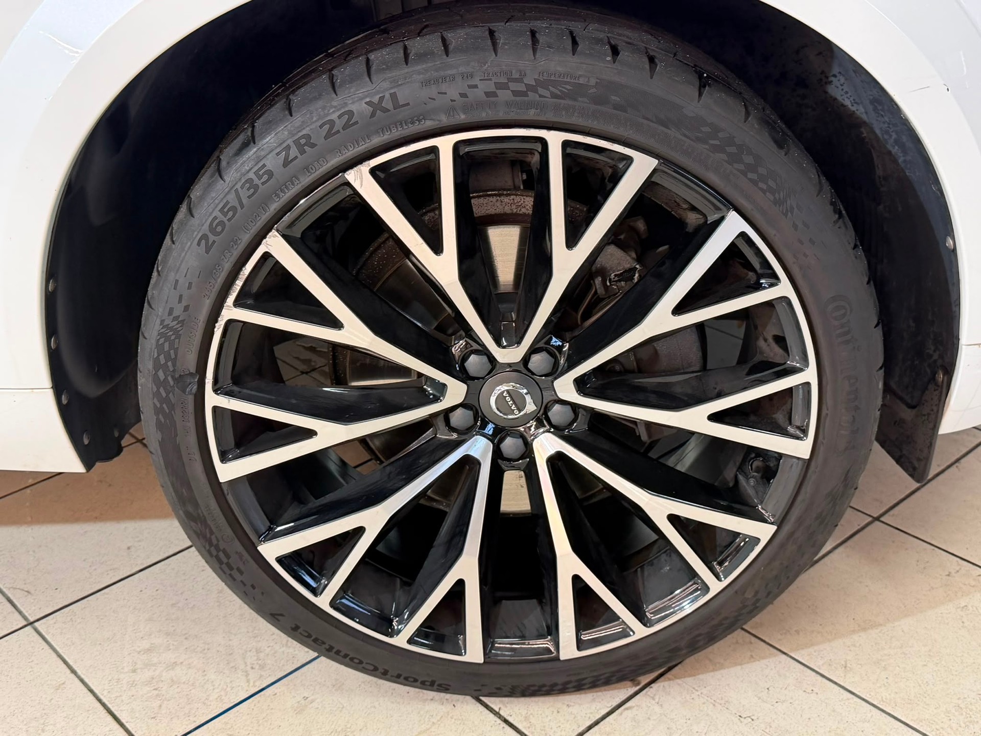 VOLVO XC60 T5 AWD R-Design Geartronic-image-4