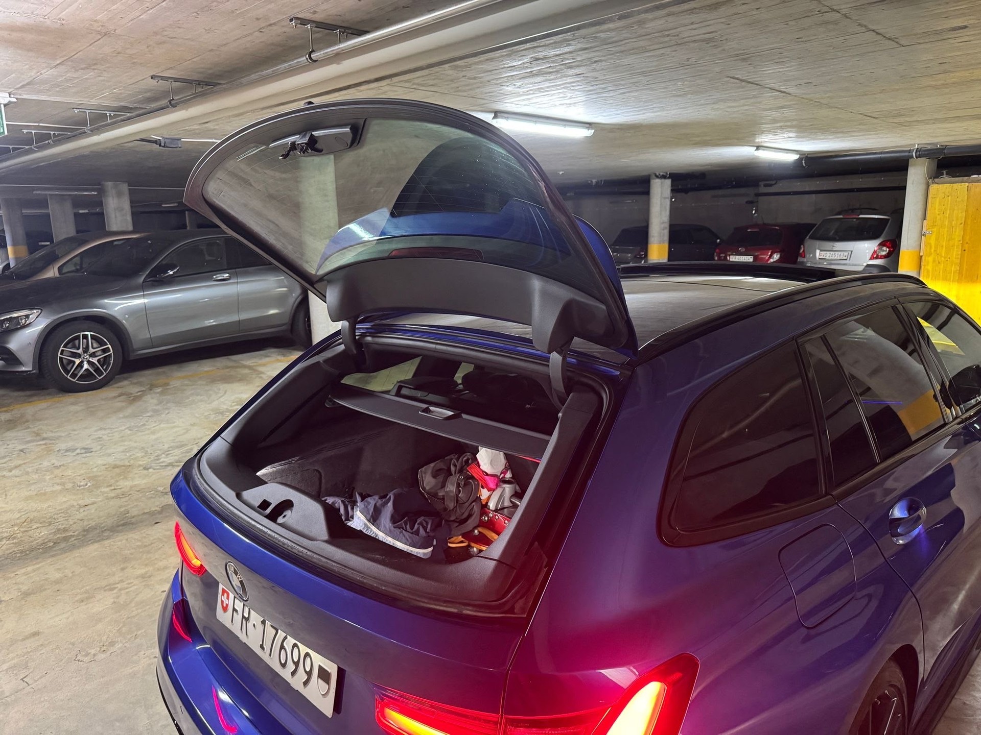BMW 320d xDrive-image-15