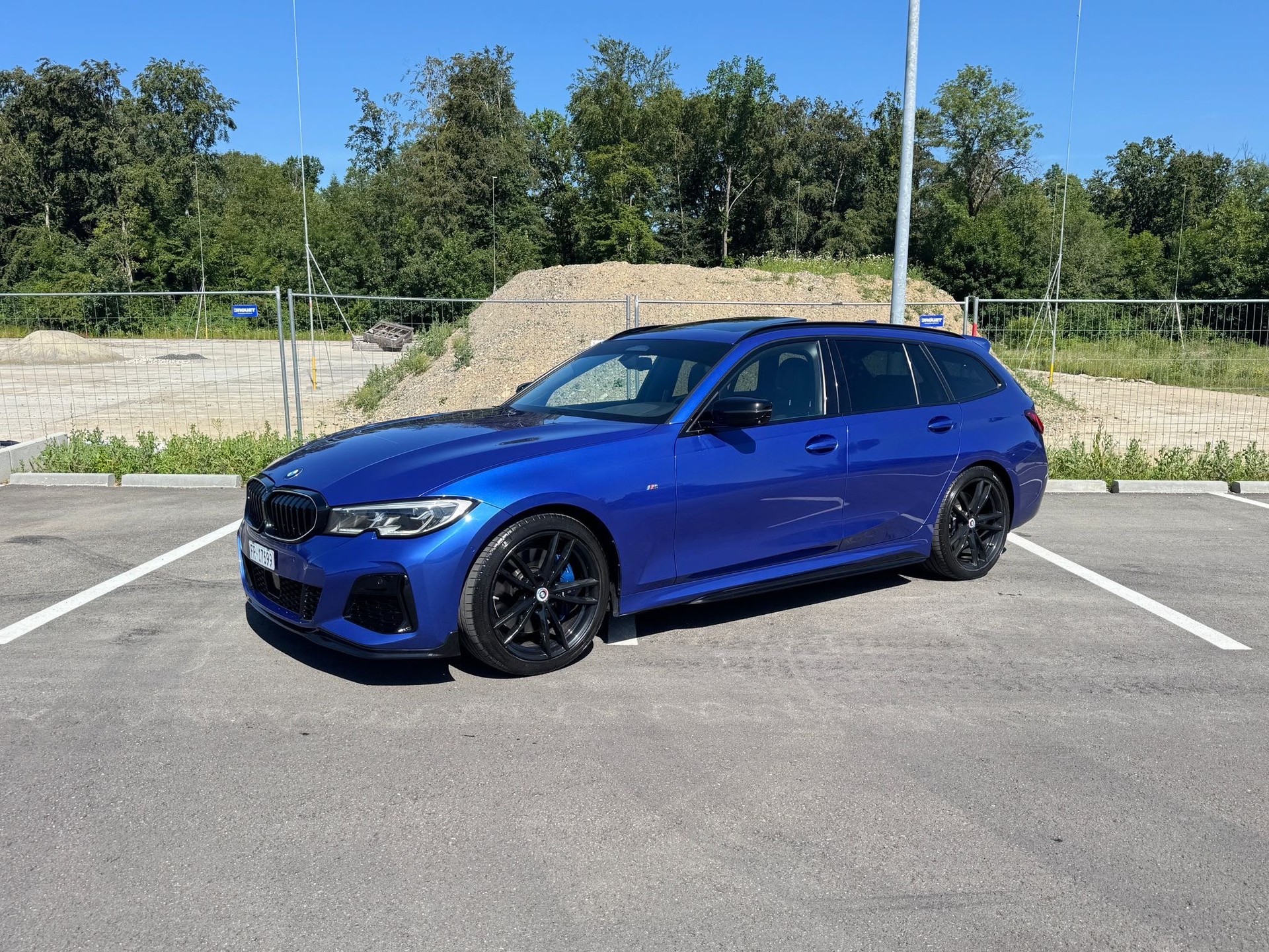 BMW 320d xDrive-image-0
