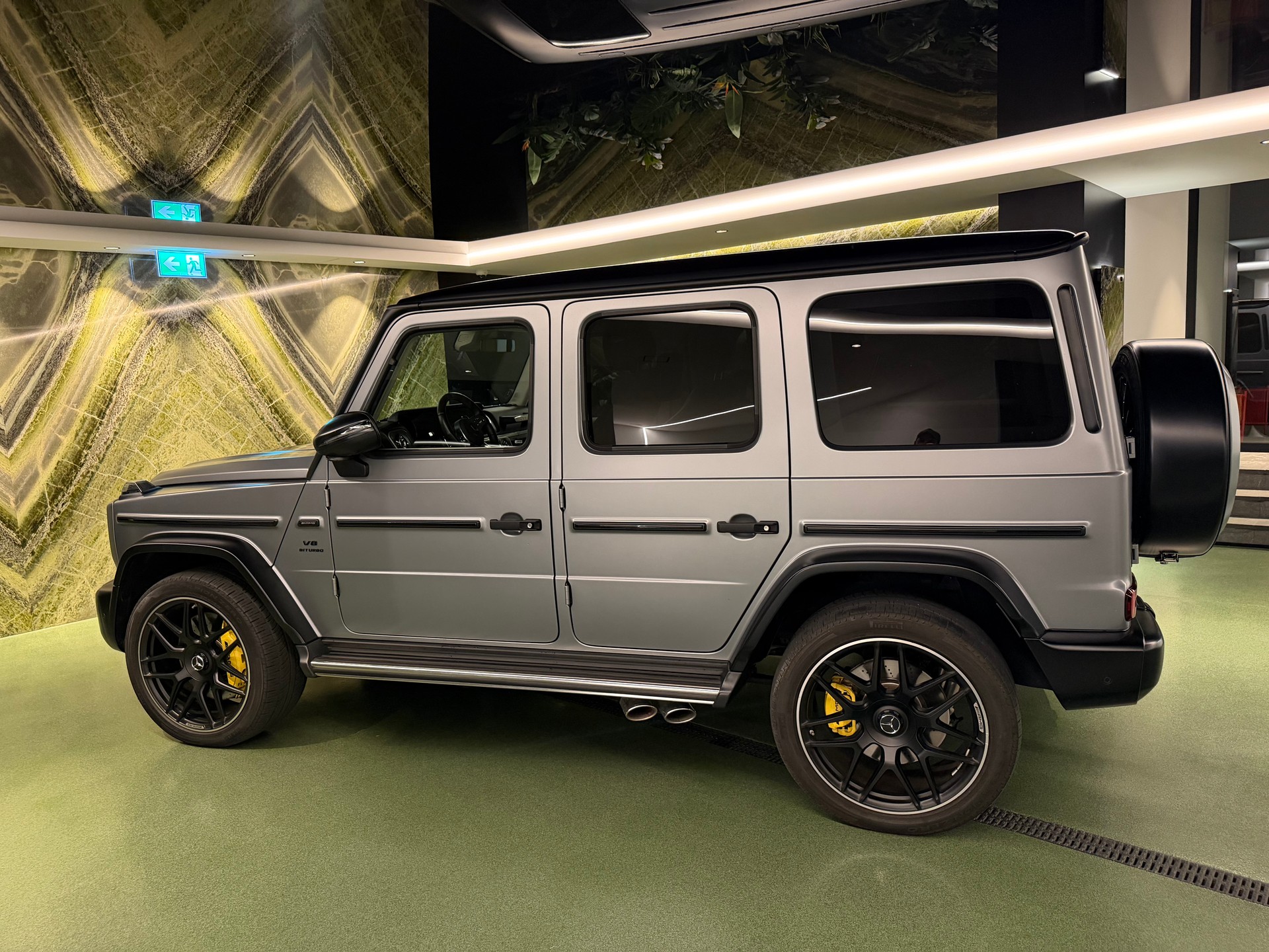 MERCEDES-BENZ G 63 AMG 4x4 2-image-11