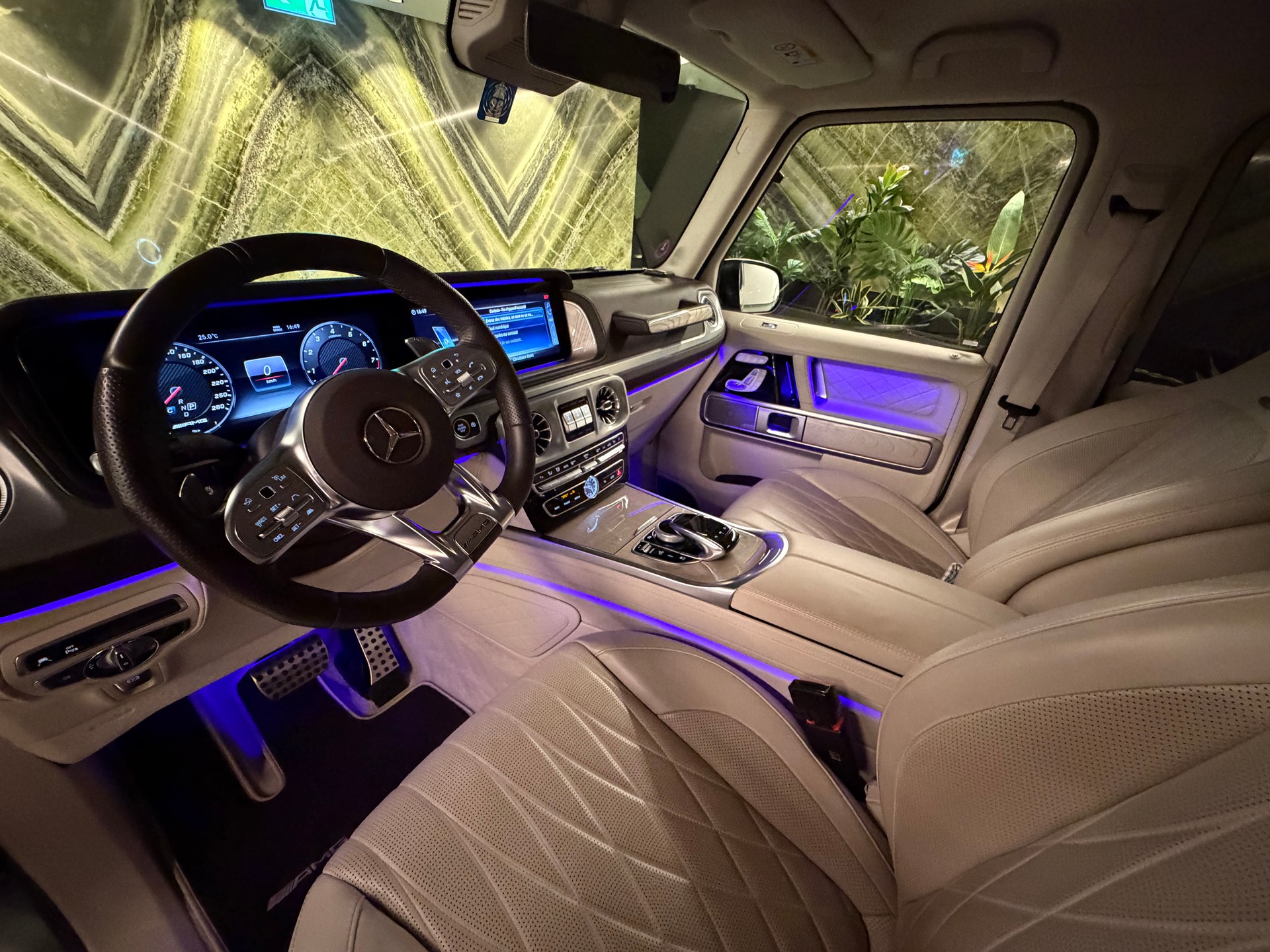 MERCEDES-BENZ G 63 AMG 4x4 2-image-14