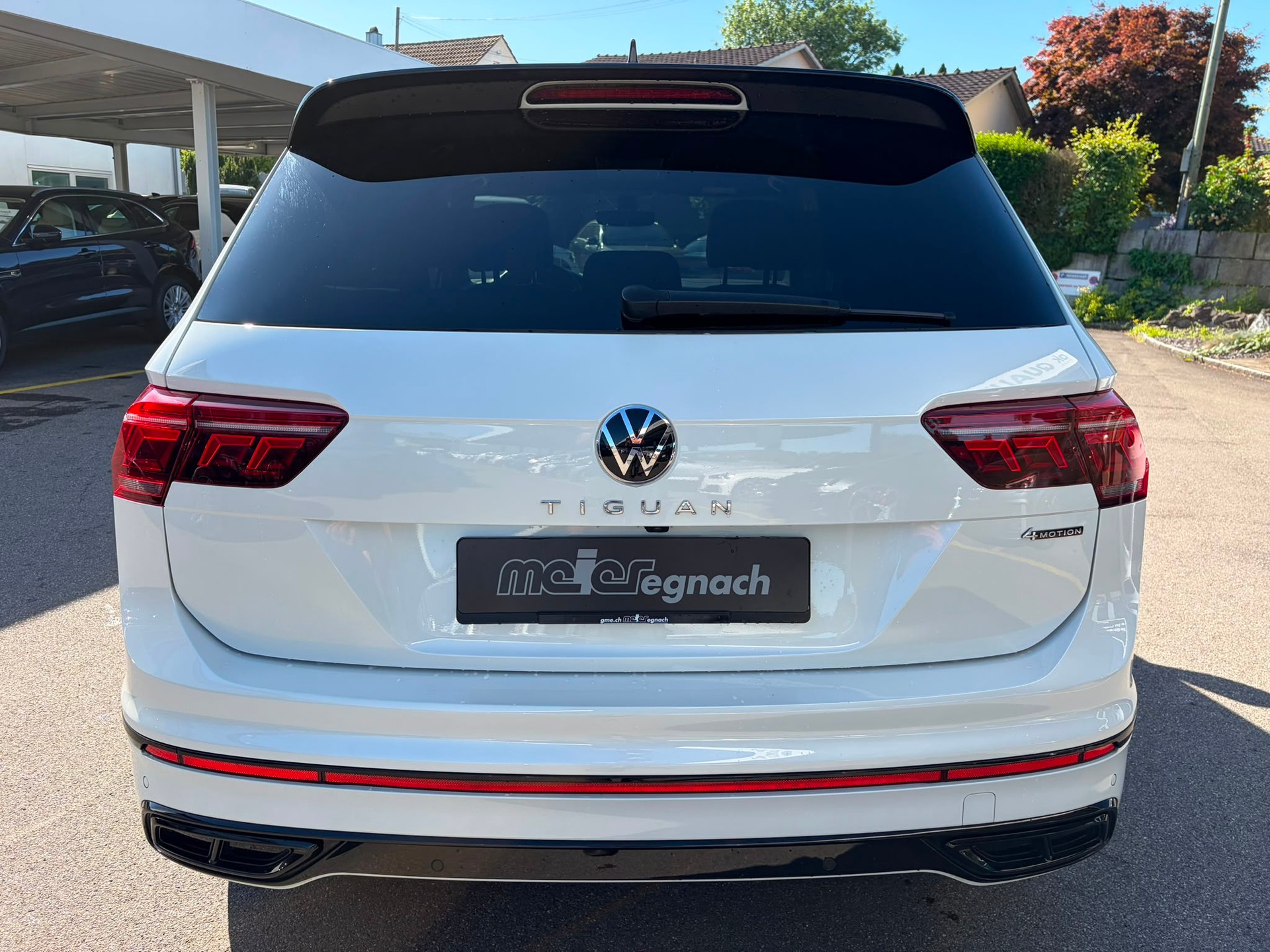 VW Tiguan 2.0TSI R-Line 4Motion DSG-image-6