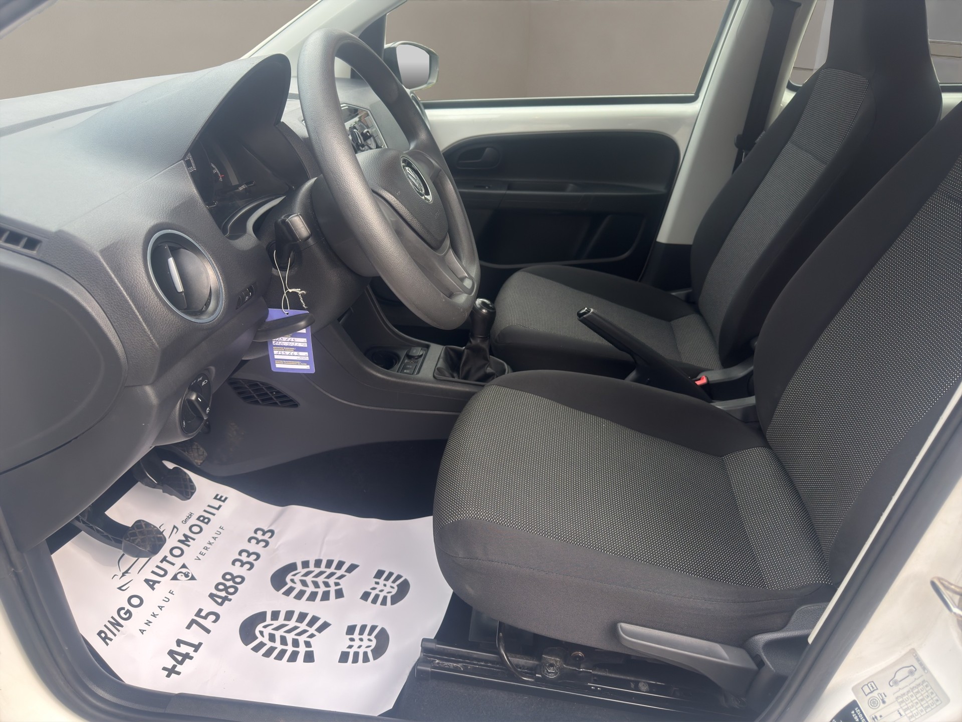 VW Up 1.0 BMT sound up-image-8