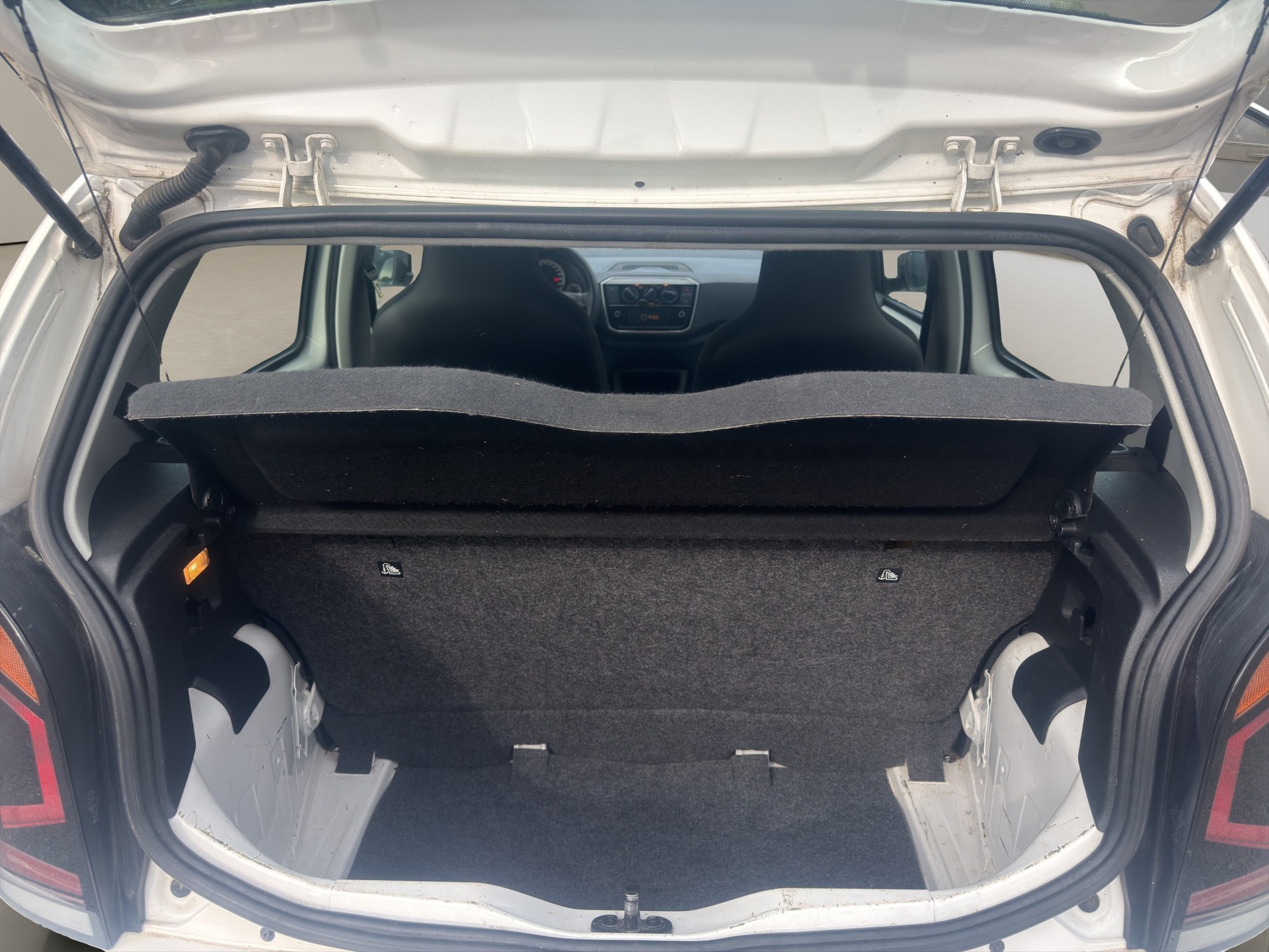 VW Up 1.0 BMT sound up-image-13