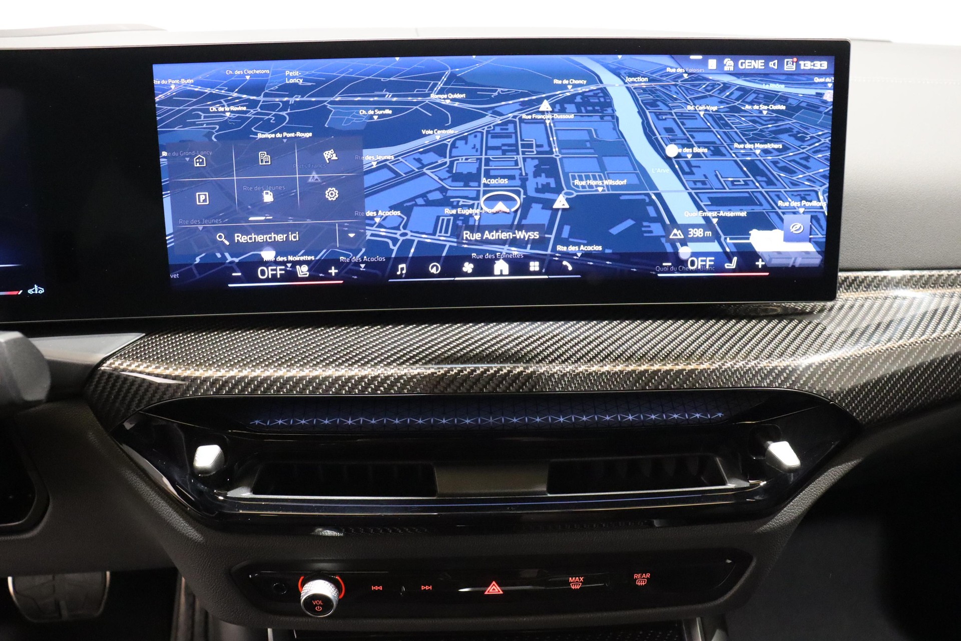 BMW M340i xDrive Touring-image-12