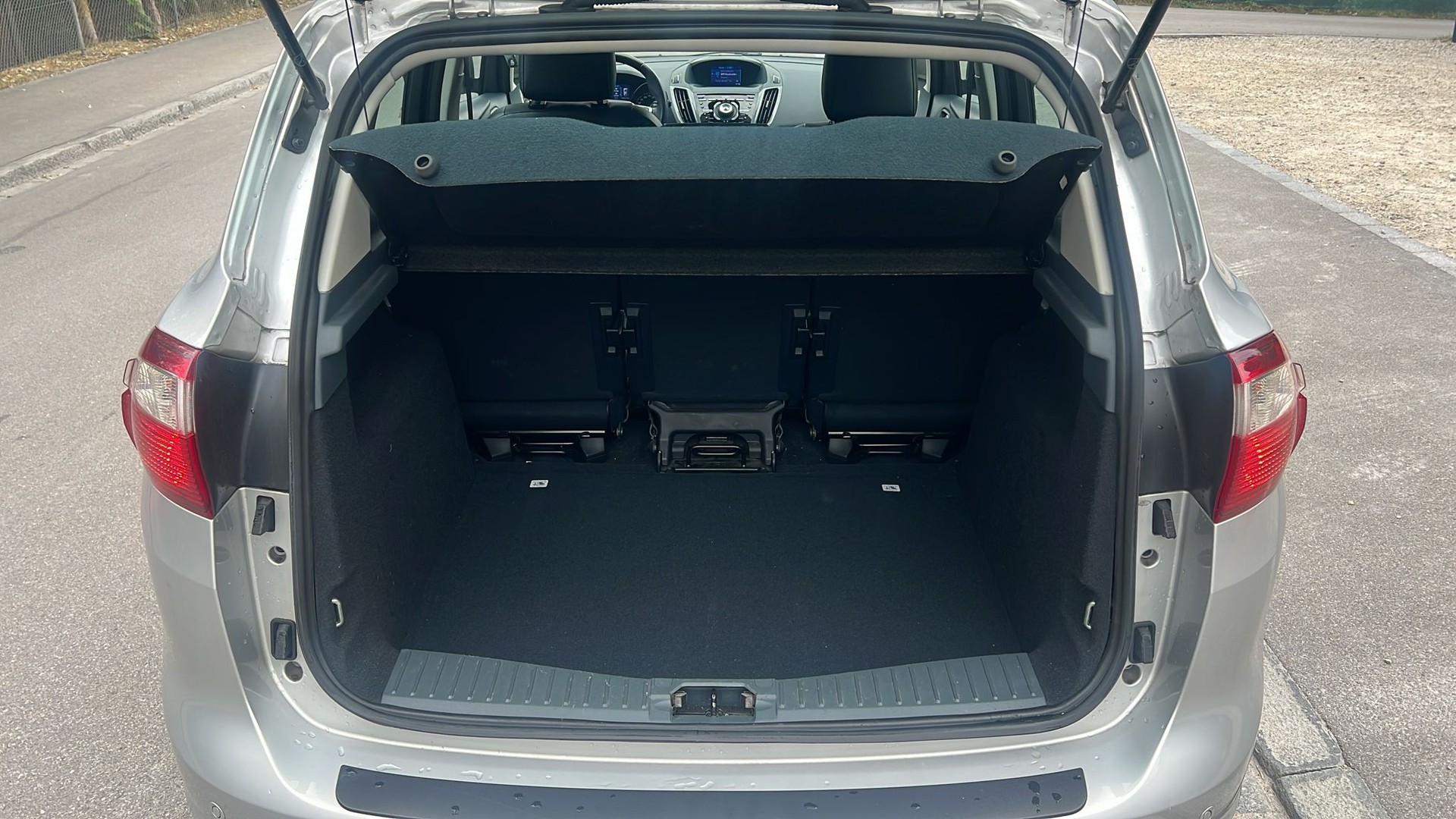 FORD C-Max 2.0 TDCi Titanium PowerShift-image-17