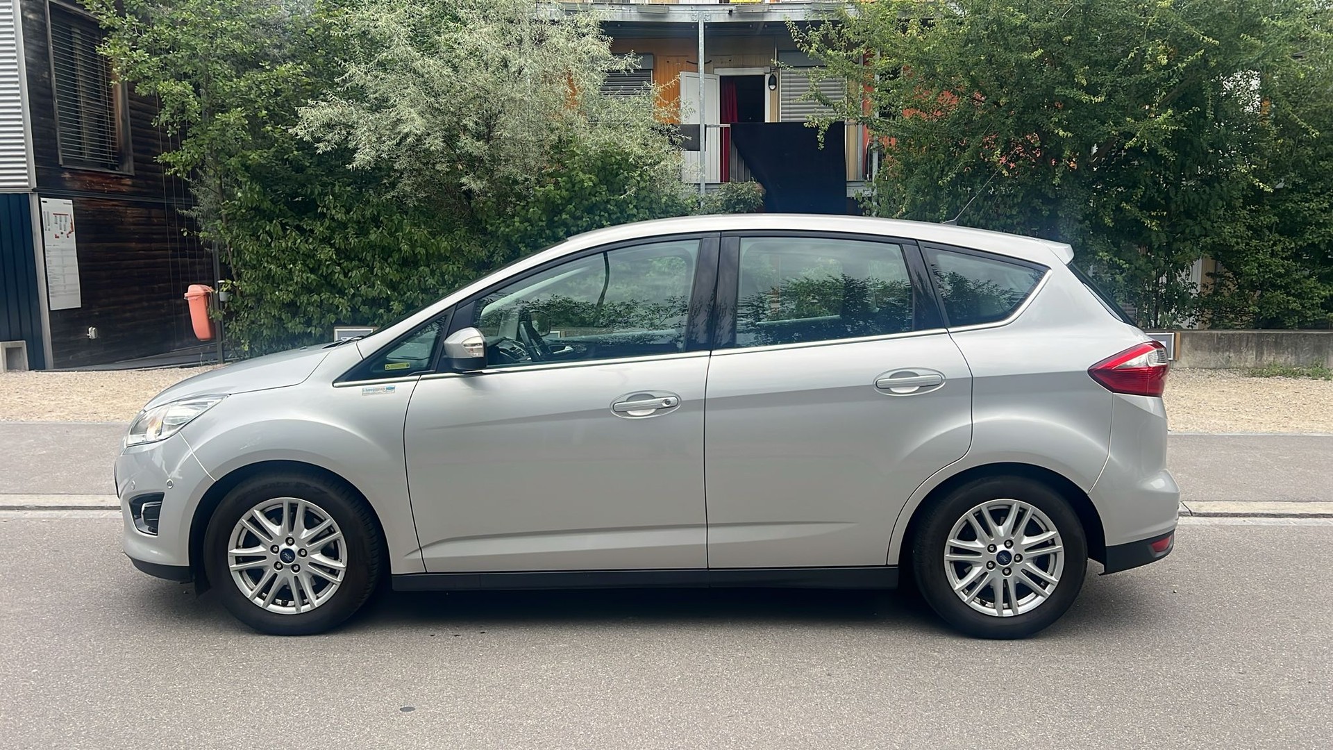 FORD C-Max 2.0 TDCi Titanium PowerShift-image-3