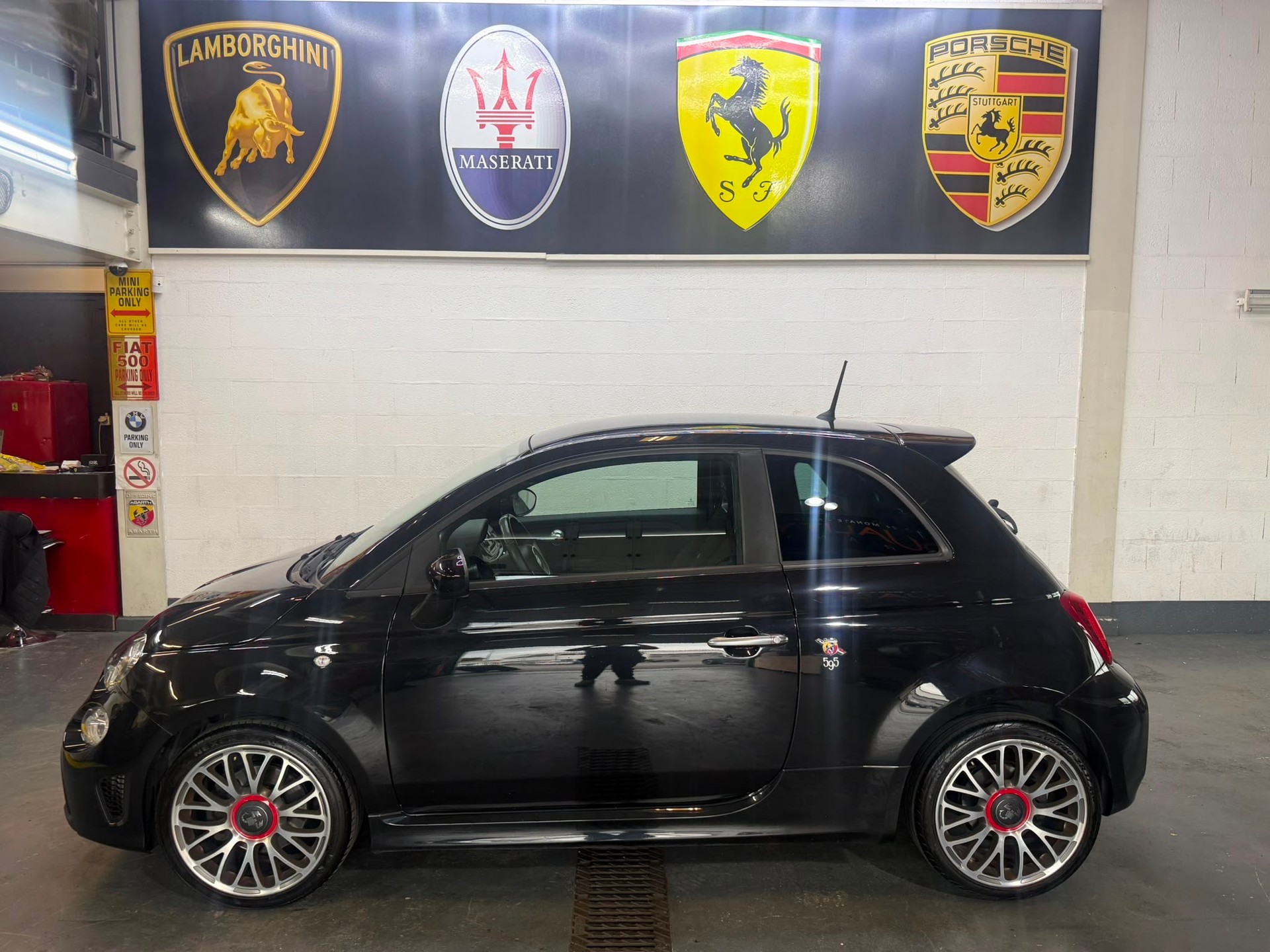 FIAT 500 1.4 16V Turbo Abarth-image-0