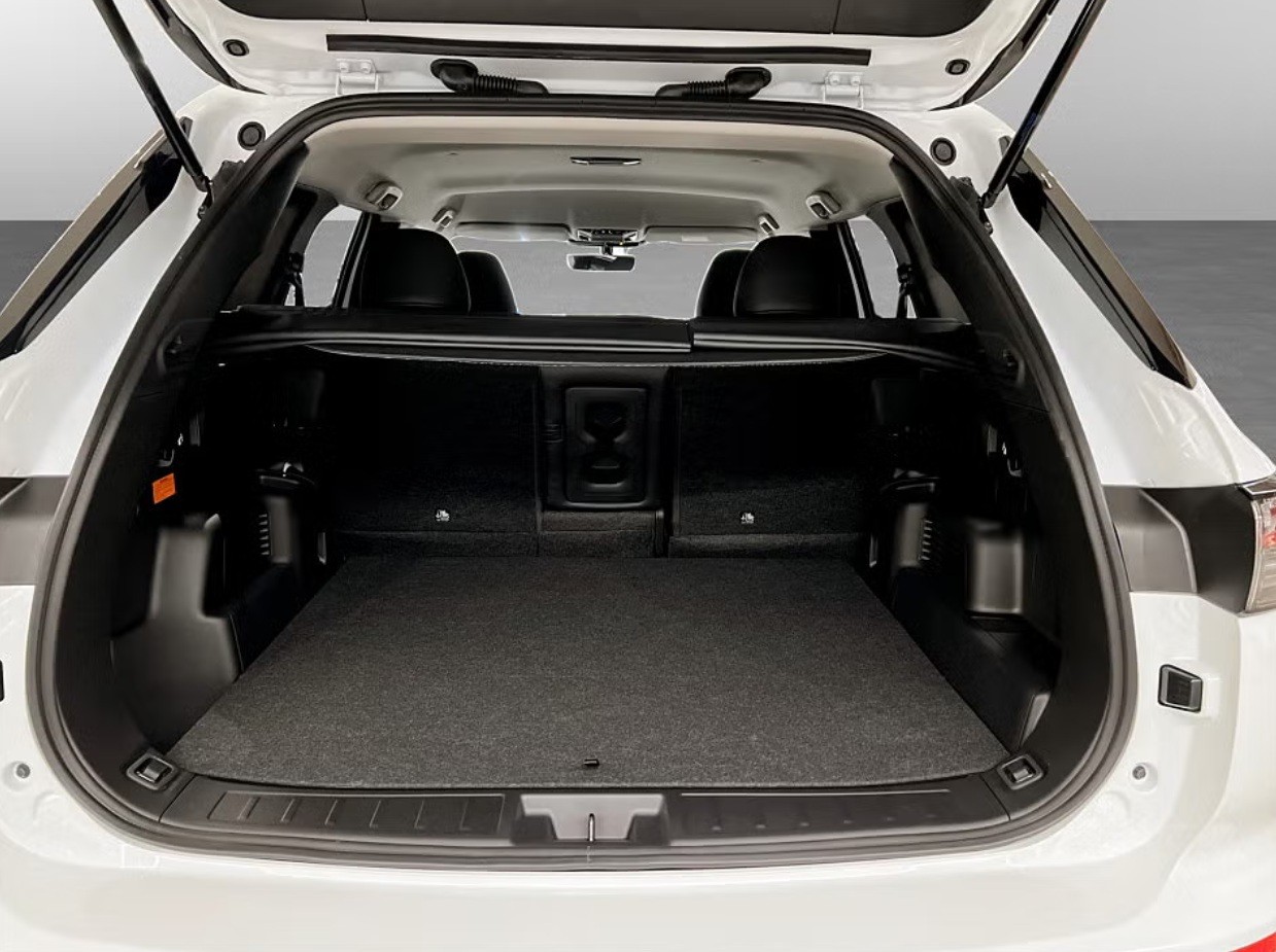 MITSUBISHI Outlander PHEV Invite 4WD Automatic-image-3