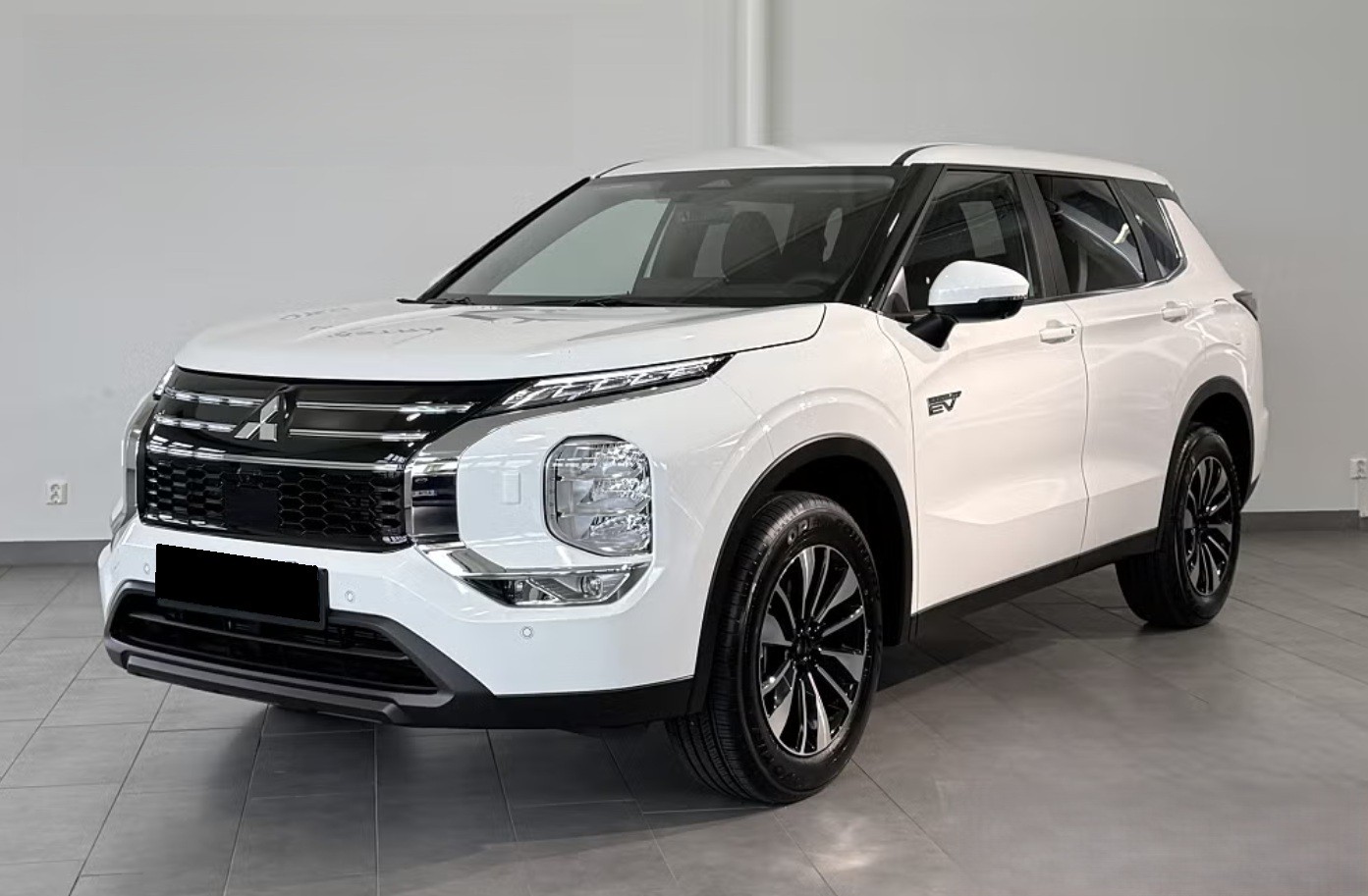 MITSUBISHI Outlander PHEV Invite 4WD Automatic-image-0