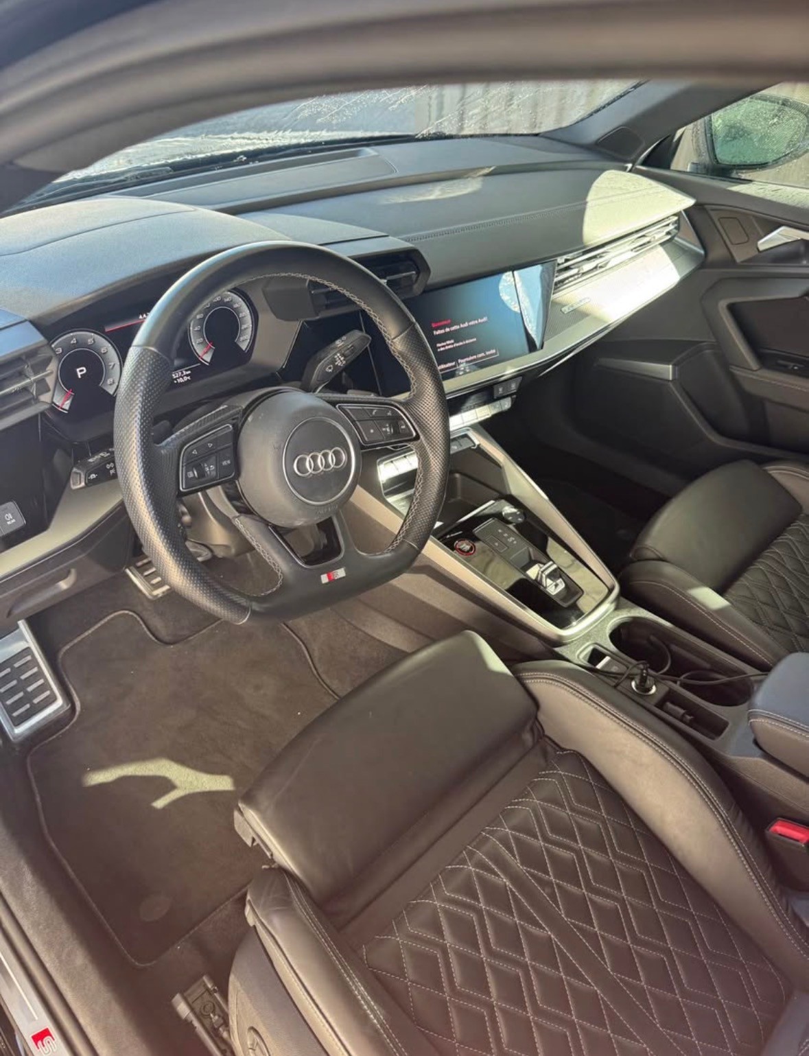 AUDI S3 Limousine 2.0 TFSI quattro S-tronic-image-8