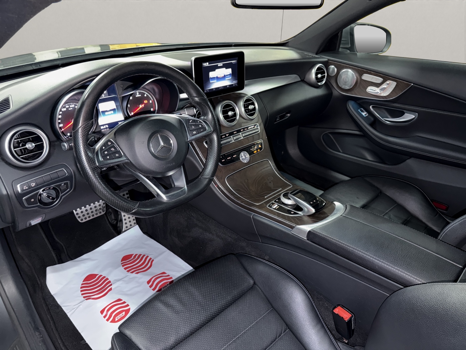 MERCEDES-BENZ C 250 d AMG Line Coupé 4Matic 9G-Tronic-image-9