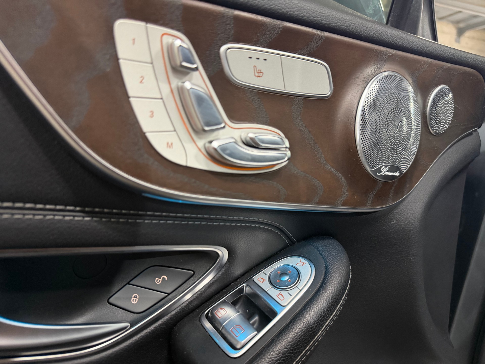 MERCEDES-BENZ C 250 d AMG Line Coupé 4Matic 9G-Tronic-image-13