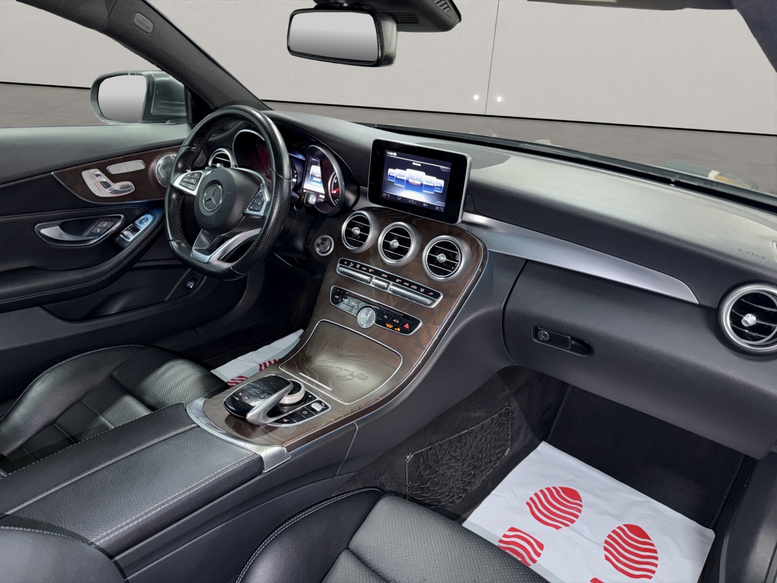 MERCEDES-BENZ C 250 d AMG Line Coupé 4Matic 9G-Tronic-image-12