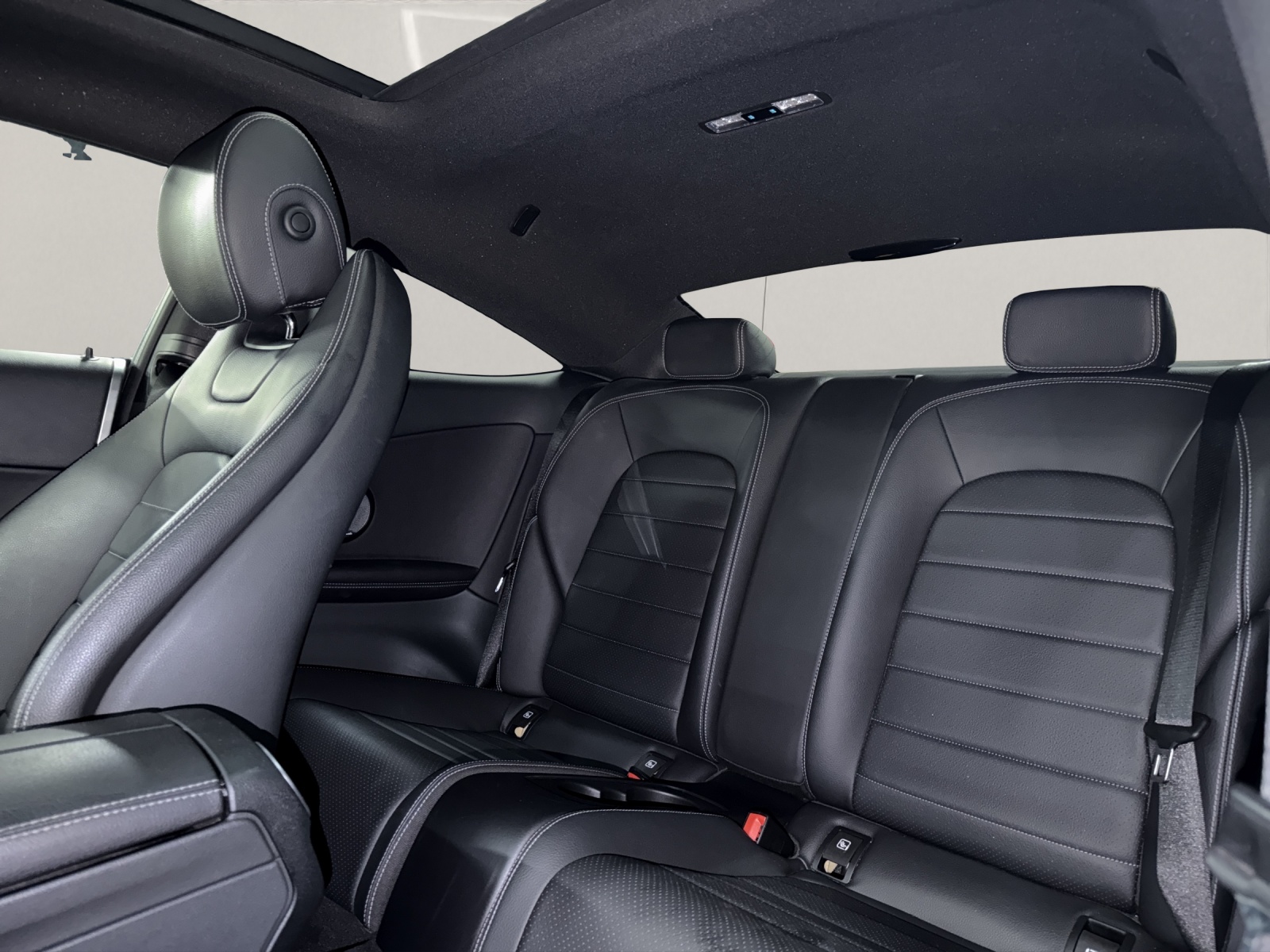 MERCEDES-BENZ C 250 d AMG Line Coupé 4Matic 9G-Tronic-image-10