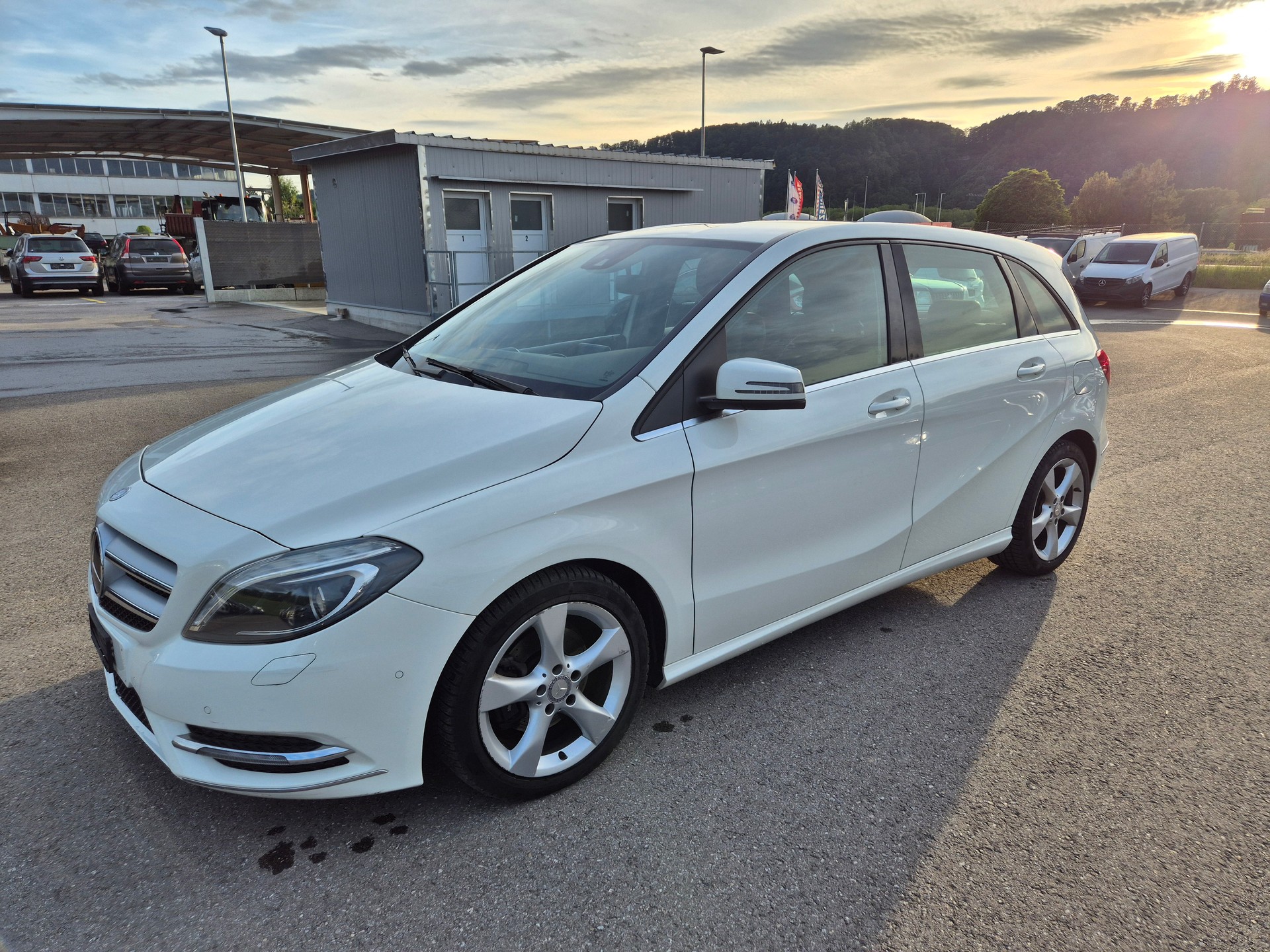 MERCEDES-BENZ B 180 CDI-image-11