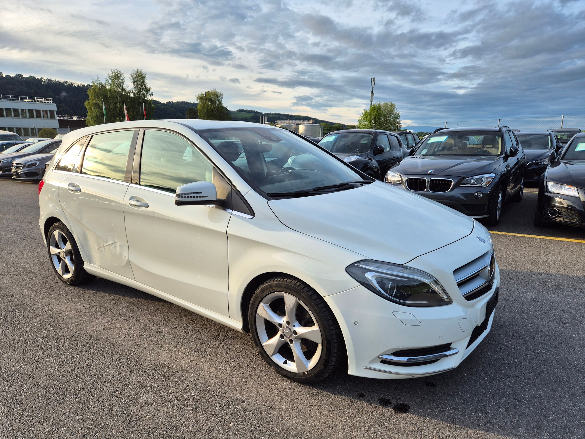 MERCEDES-BENZ B 180 CDI-image-12