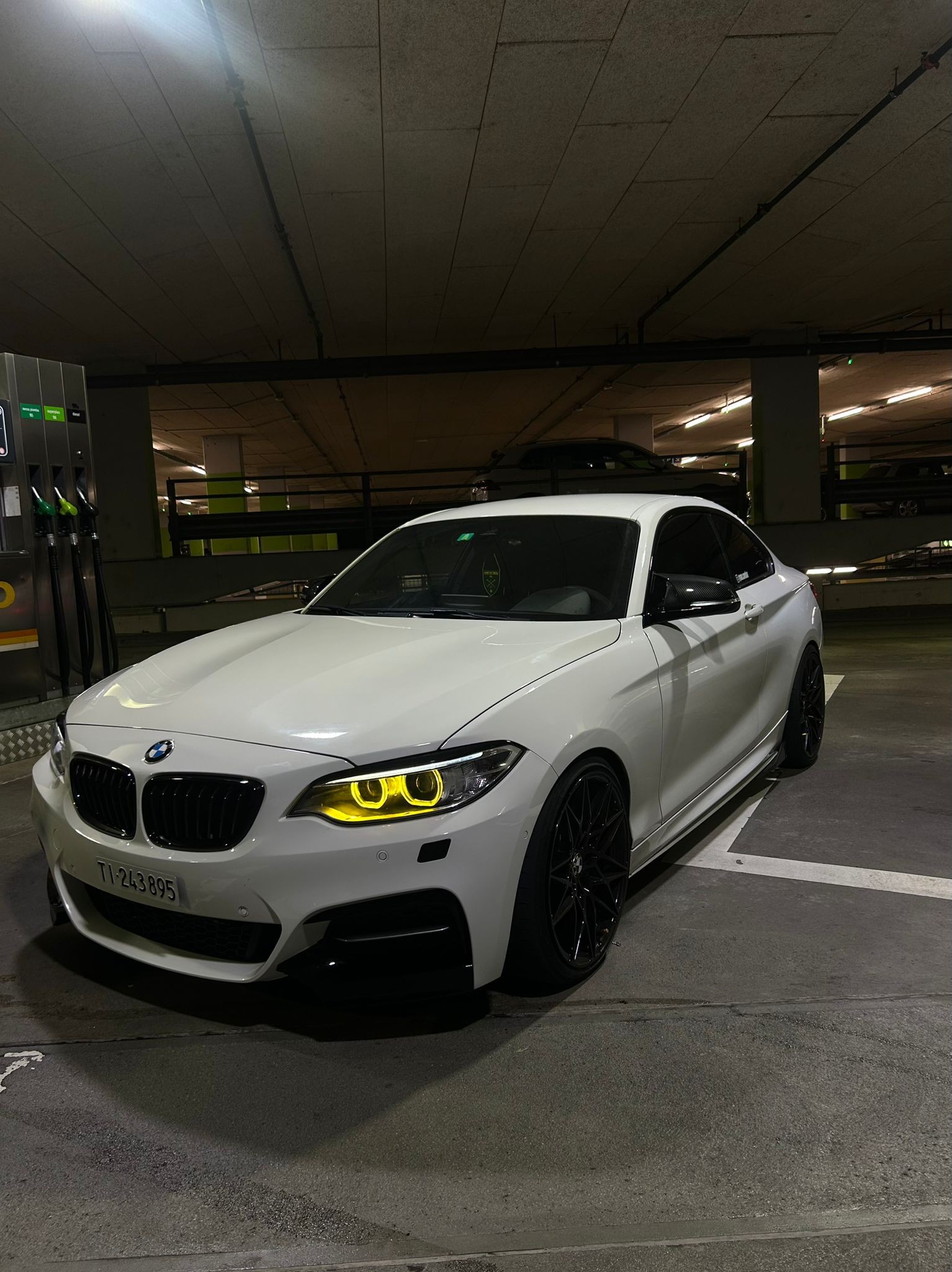 BMW M235i xDrive-image-2