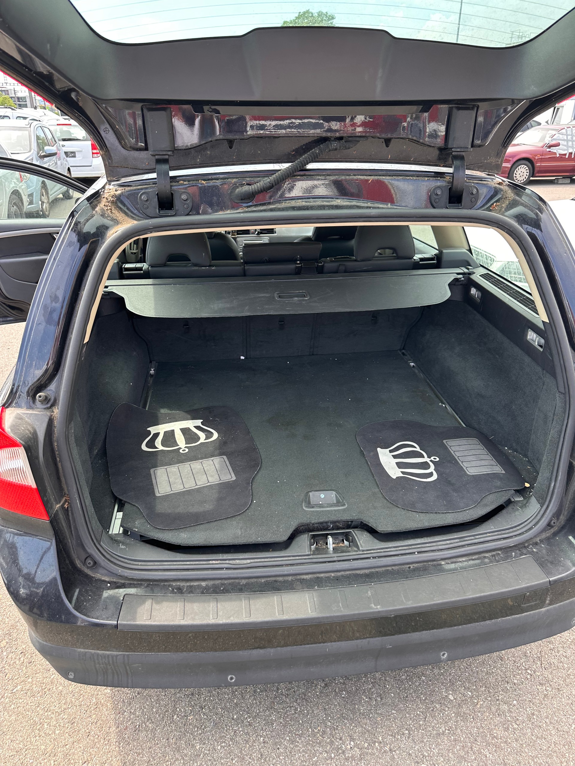 VOLVO V70-image-4