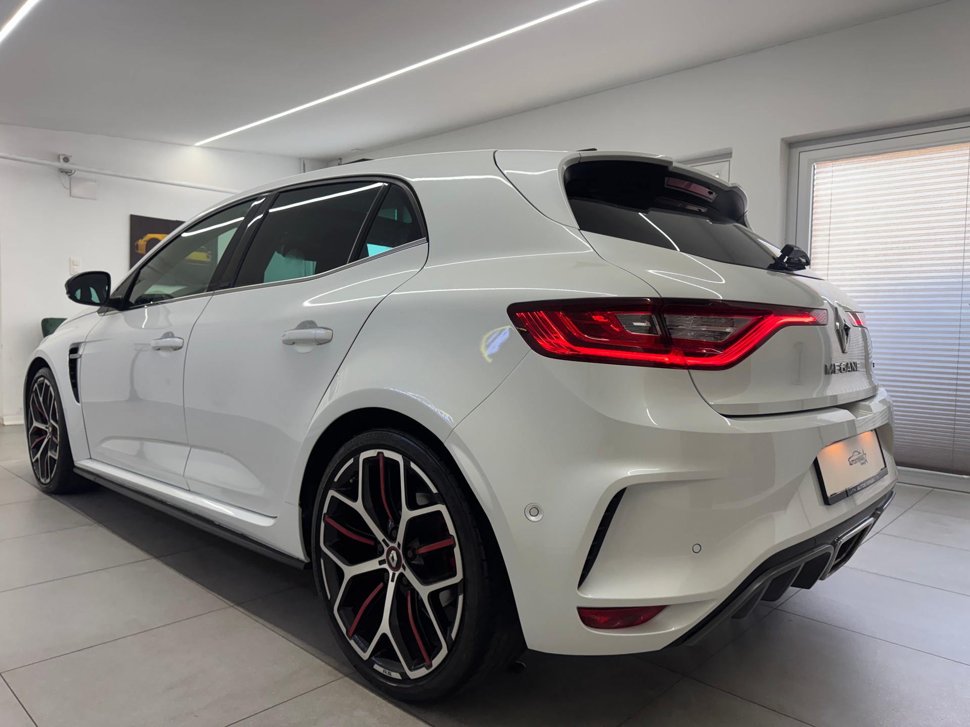 RENAULT Mégane Trophy 300 EDC*CH-Fahrzeug*Panoramadach*Frisch MFK*-image-5