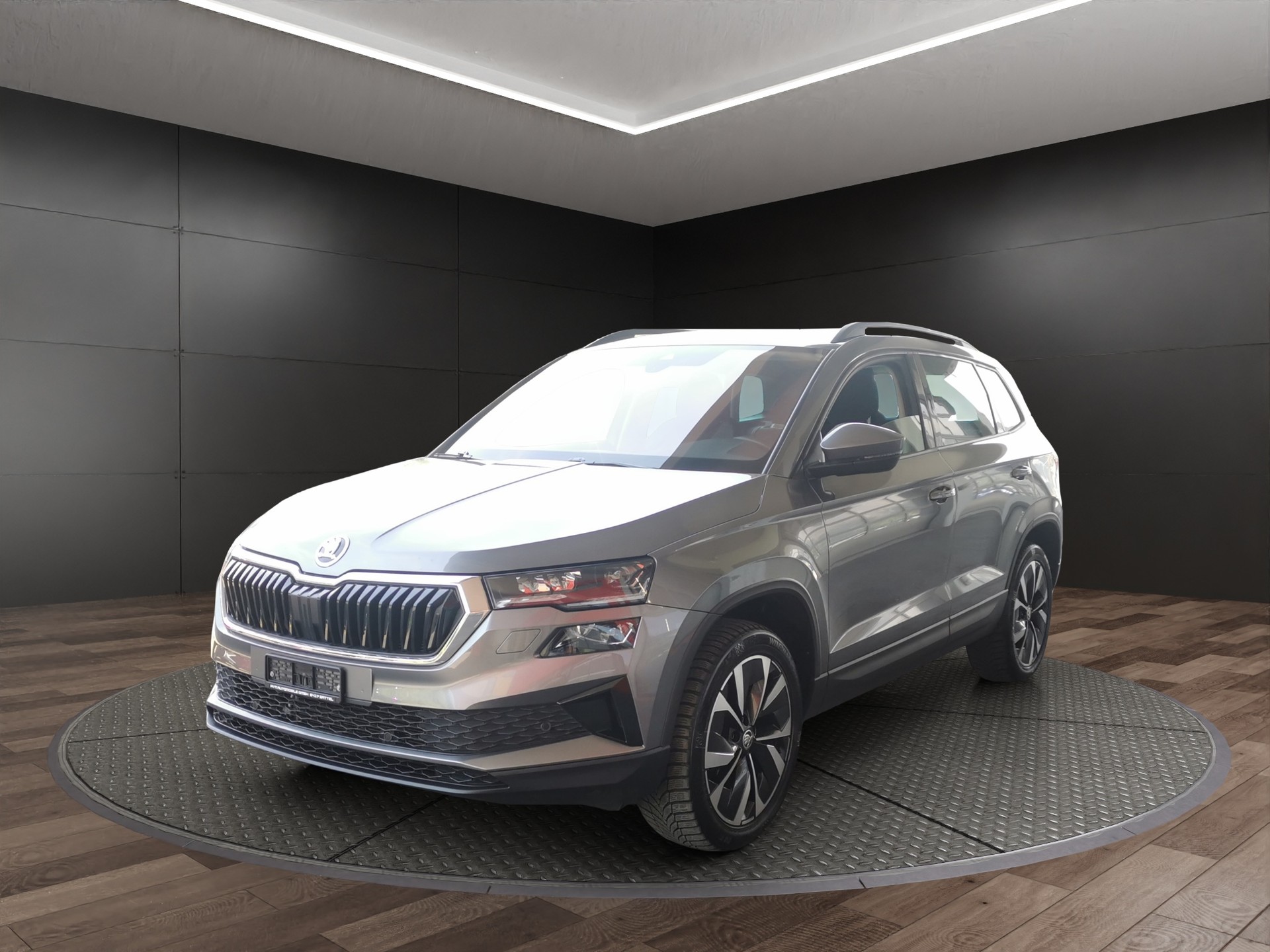 SKODA Karoq 2.0 TDI CR Style 4x4 DSG-image-1