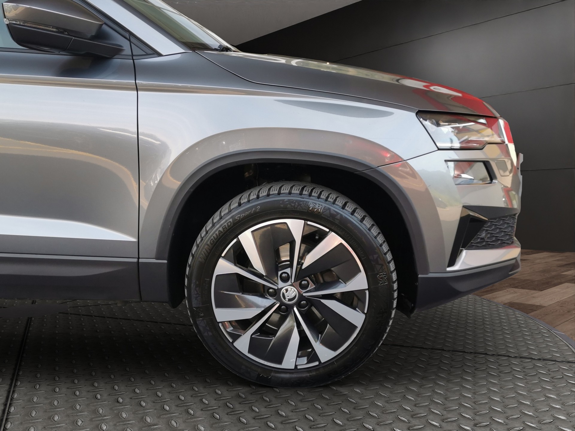 SKODA Karoq 2.0 TDI CR Style 4x4 DSG-image-3