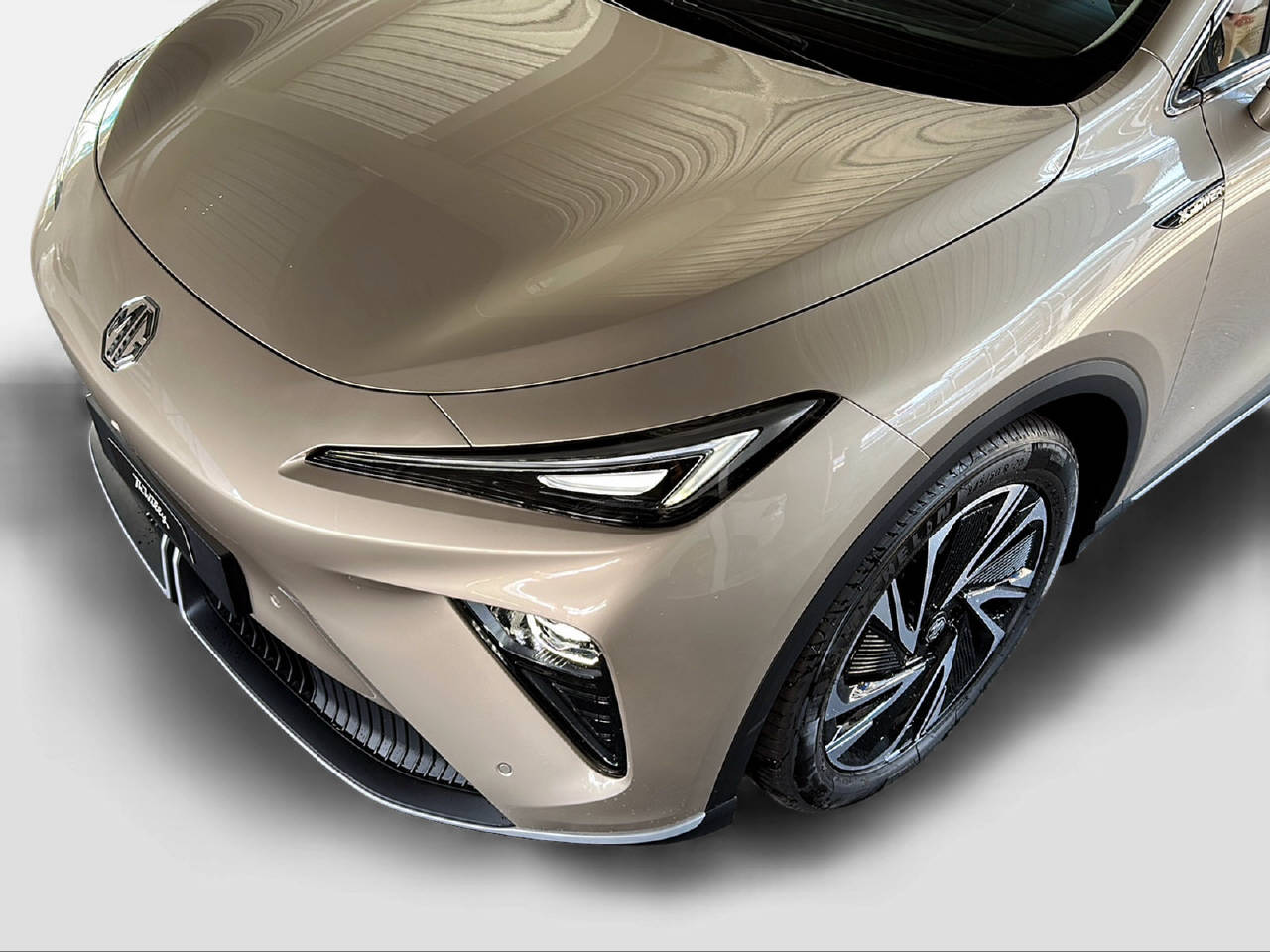 MG S6 EV 77 kWh Luxury 4WD-image-13