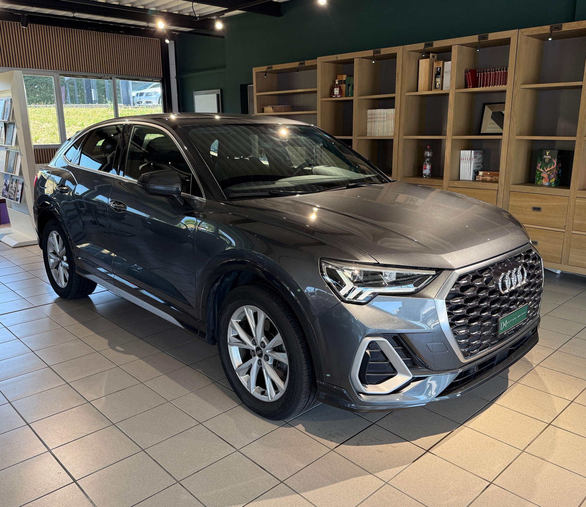 AUDI Q3 Sportback 35 TFSI S line S-tronic-image-2