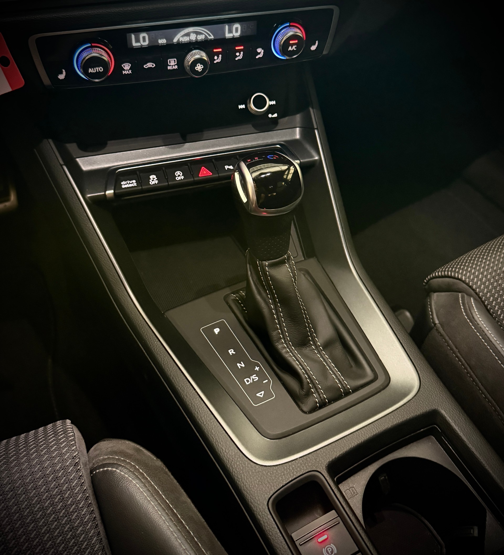 AUDI Q3 Sportback 35 TFSI S line S-tronic-image-10
