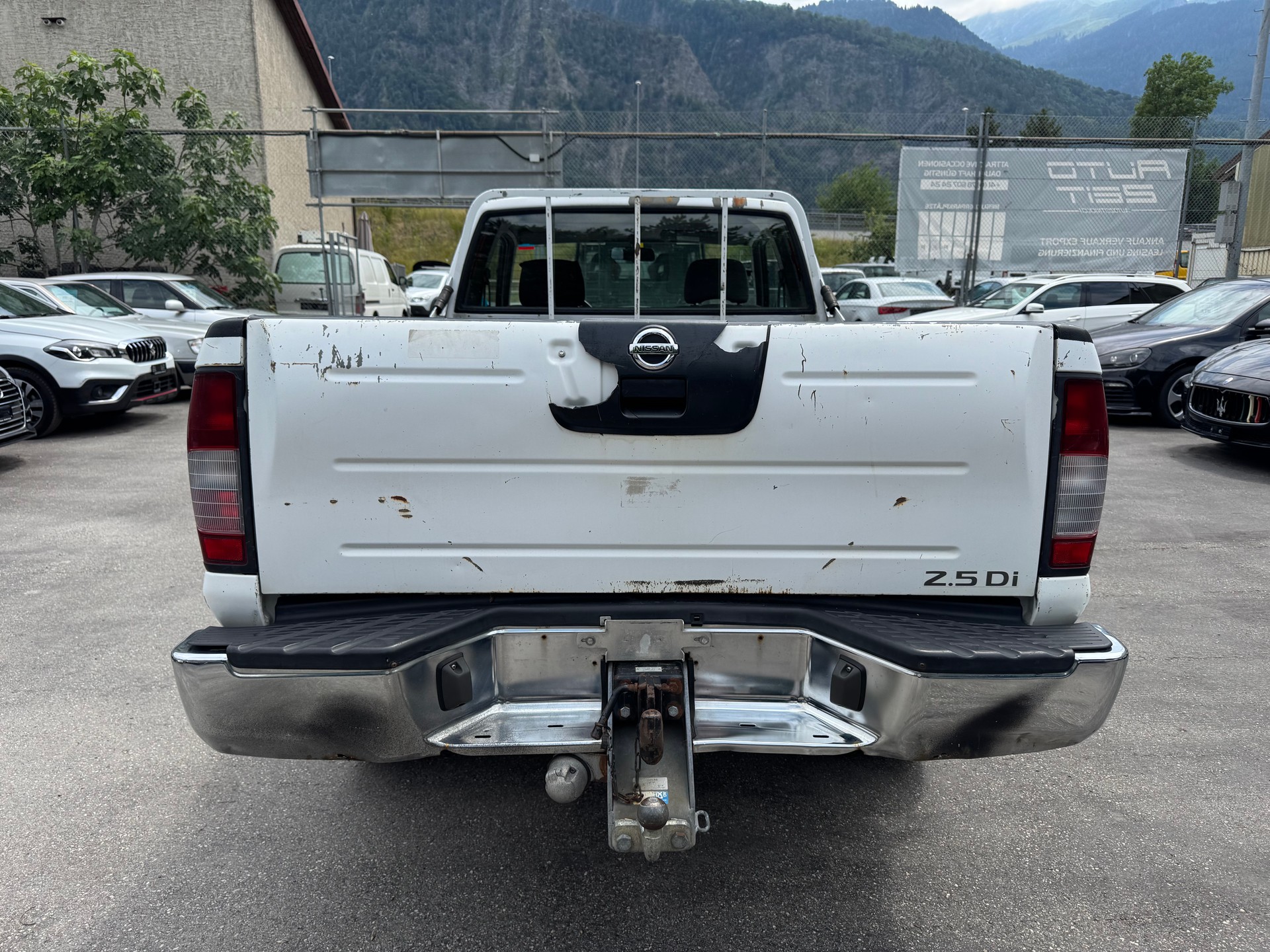 NISSAN King Cab 2.5 Di 4x4-image-4