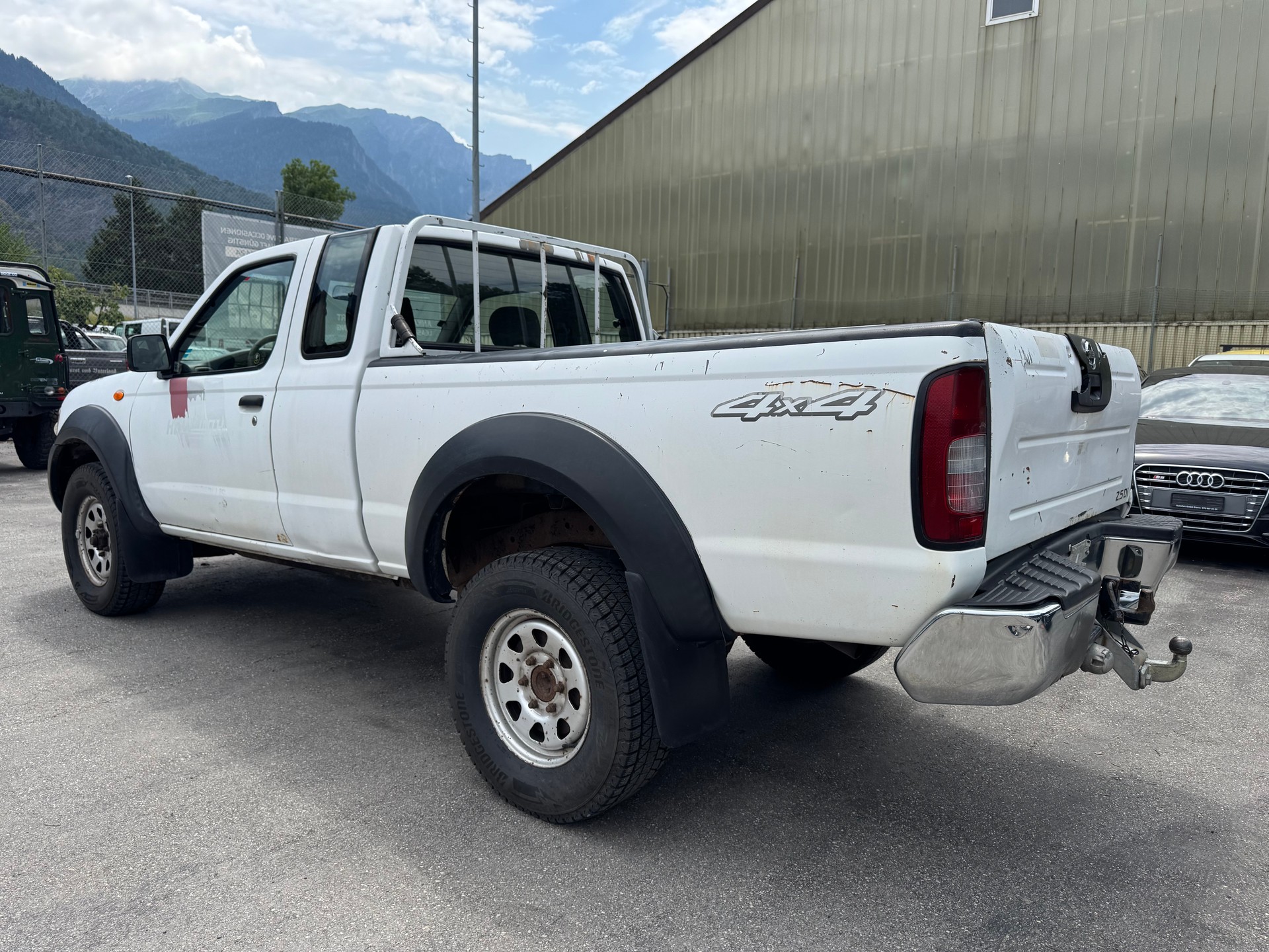 NISSAN King Cab 2.5 Di 4x4-image-6