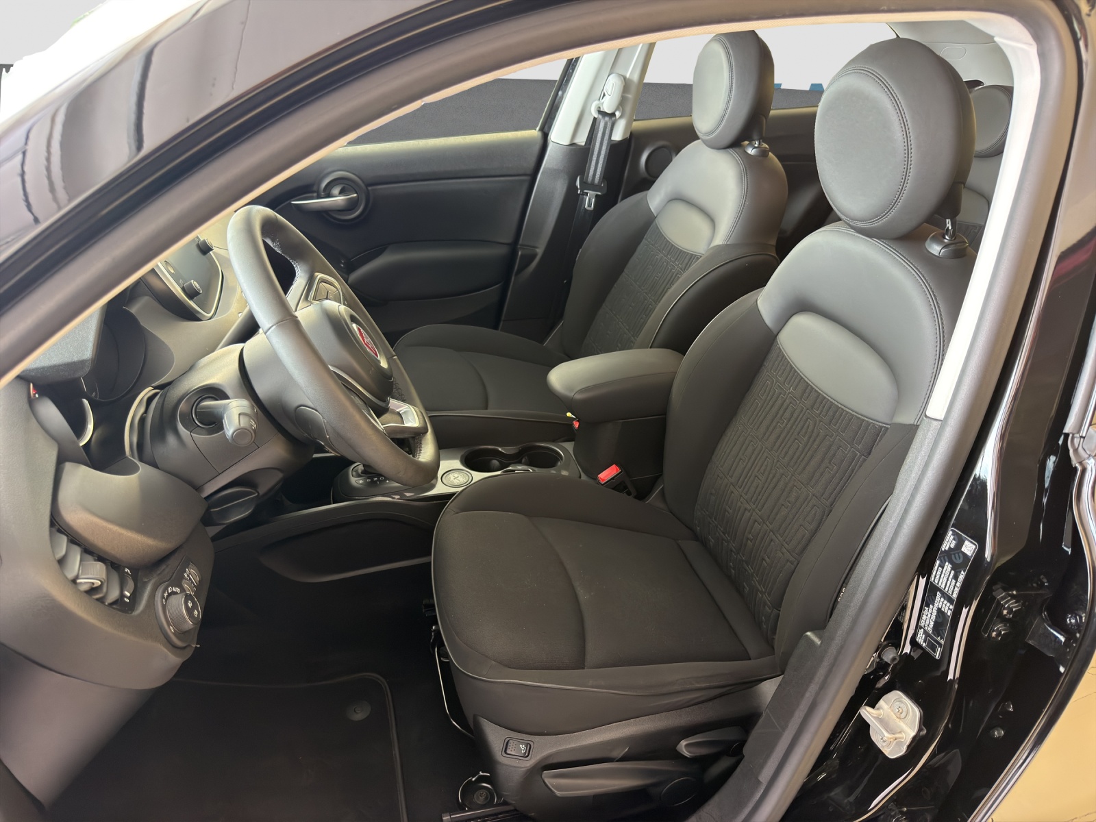 FIAT 500X 1.5 Hybrid Swiss Edition-image-8