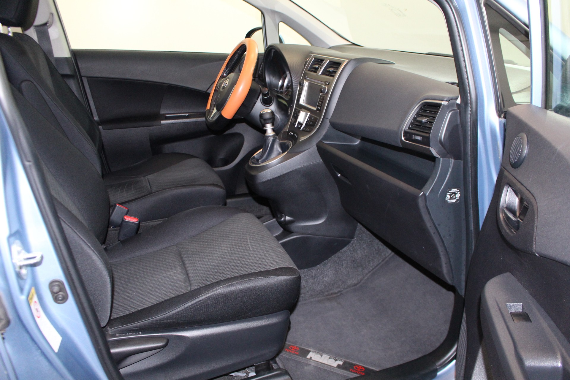 TOYOTA Verso-S 1.4 D-4D Linea Sol-image-10