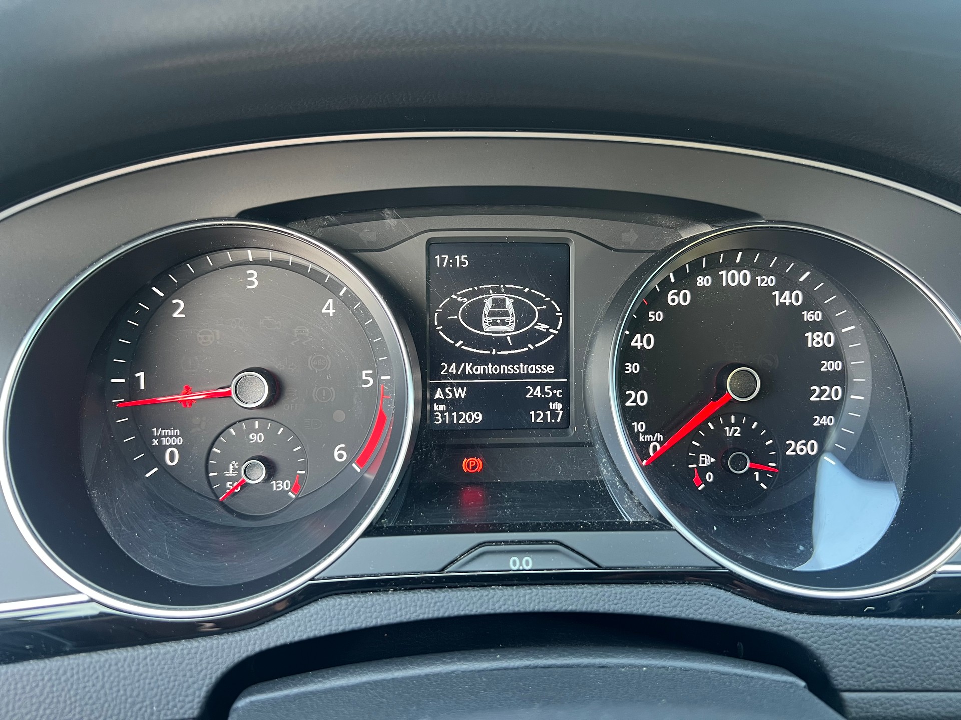 VW Passat Variant 2.0 TDI BMT Highline*Apple Carplay*-image-14